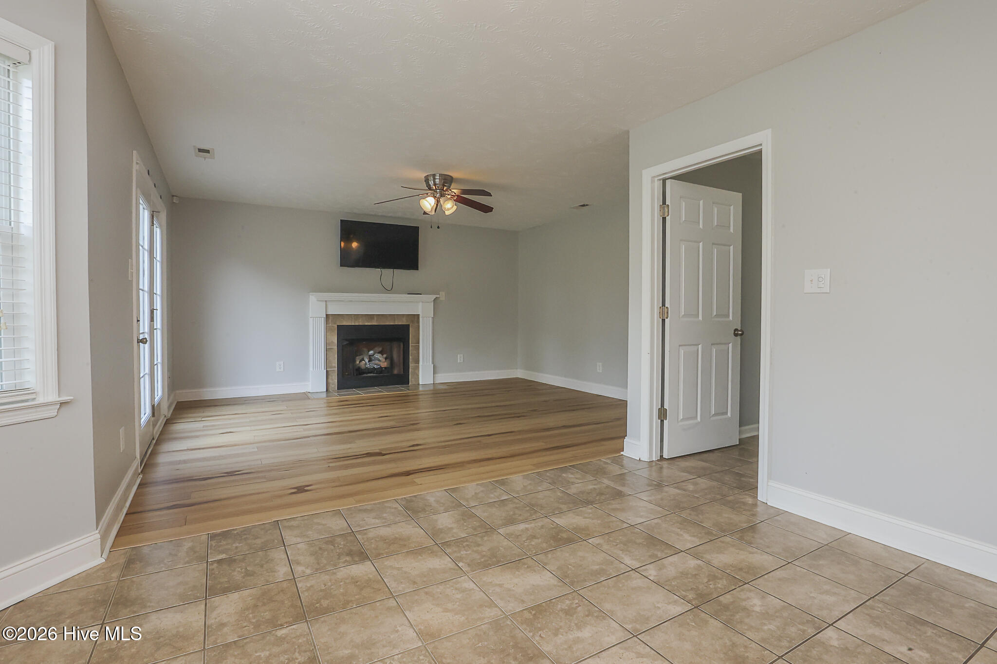 202 S River Drive Property Photo 23