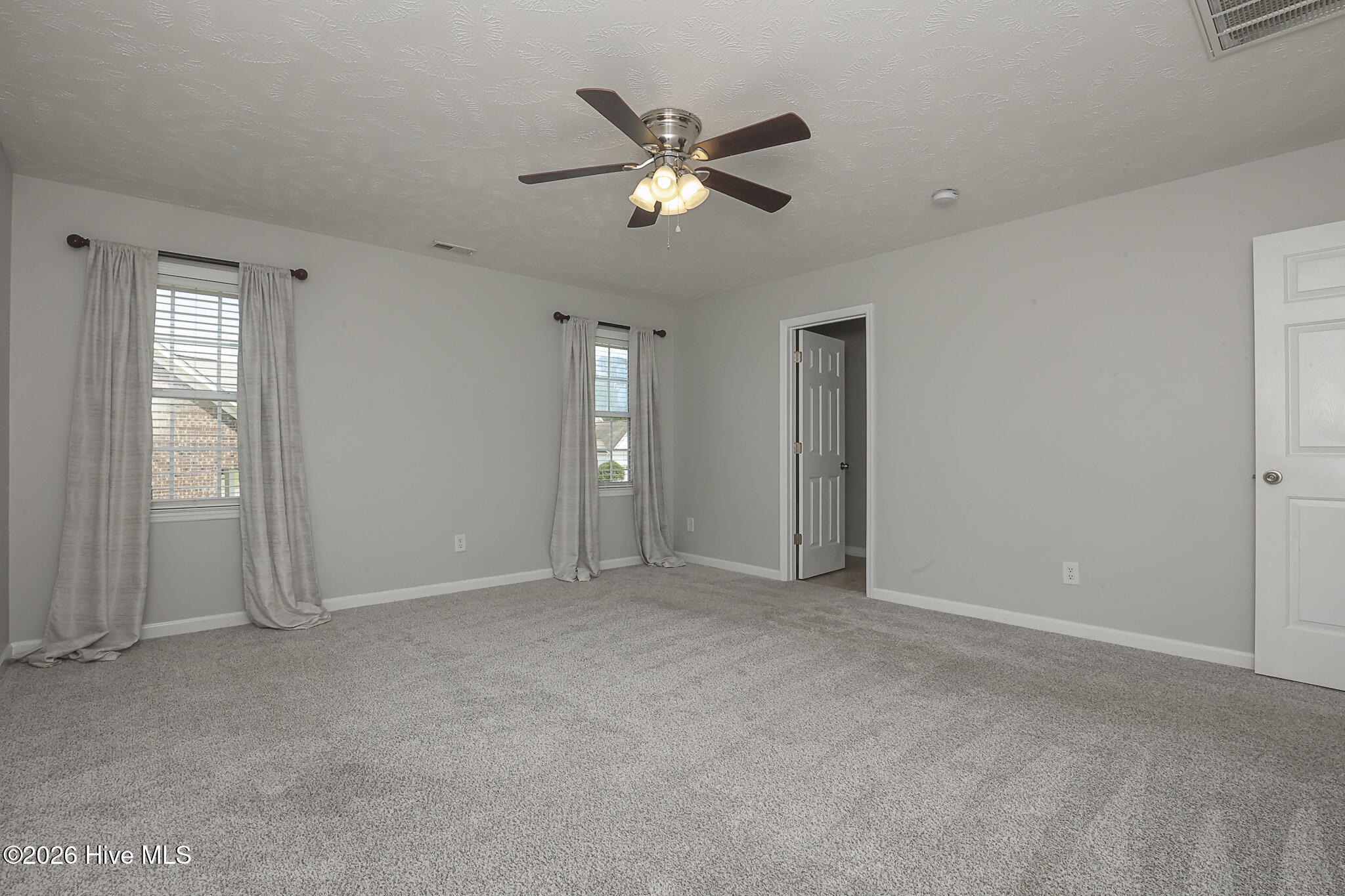 202 S River Drive Property Photo 31