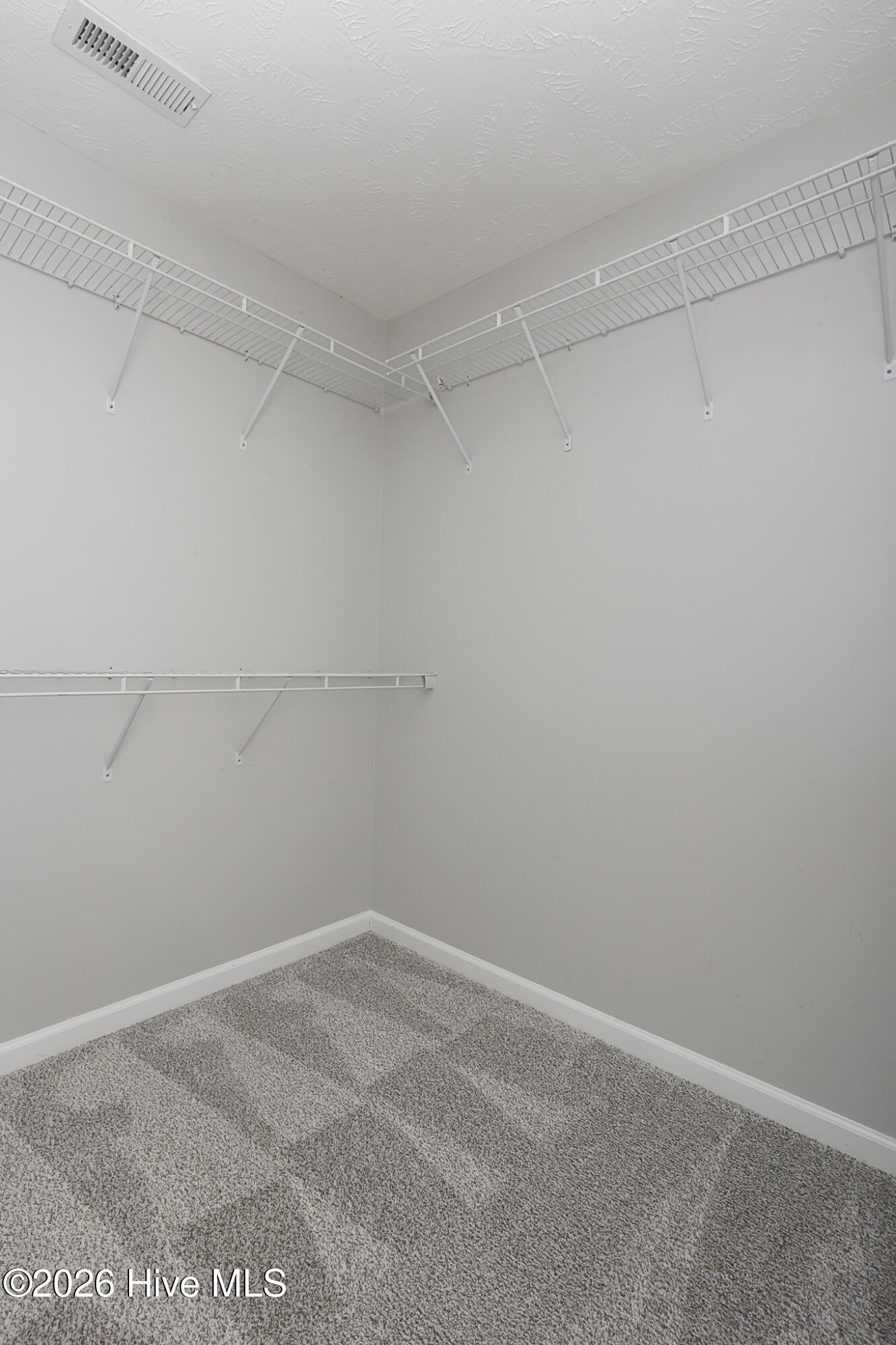 202 S River Drive Property Photo 38