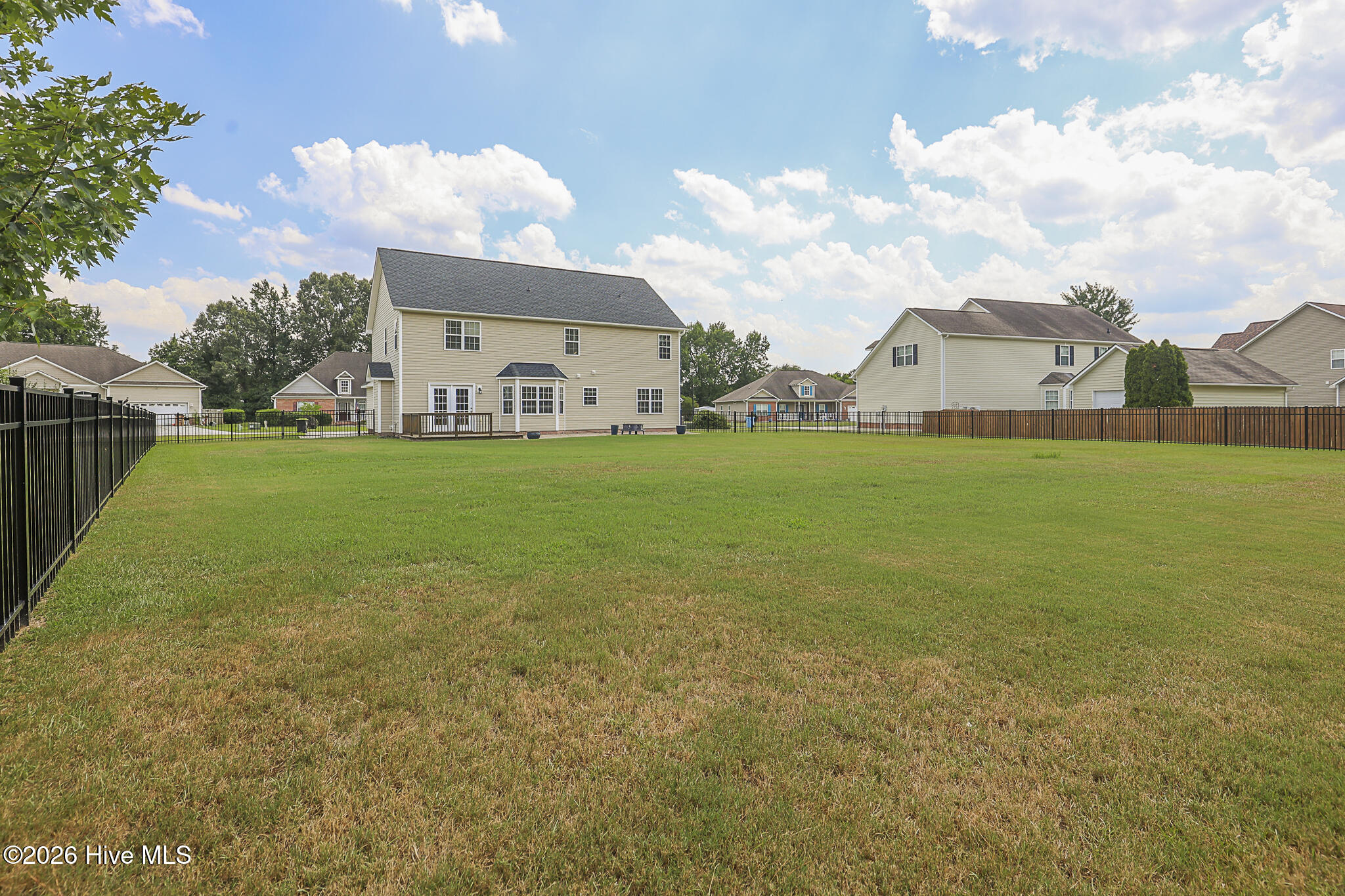 202 S River Drive Property Photo 54