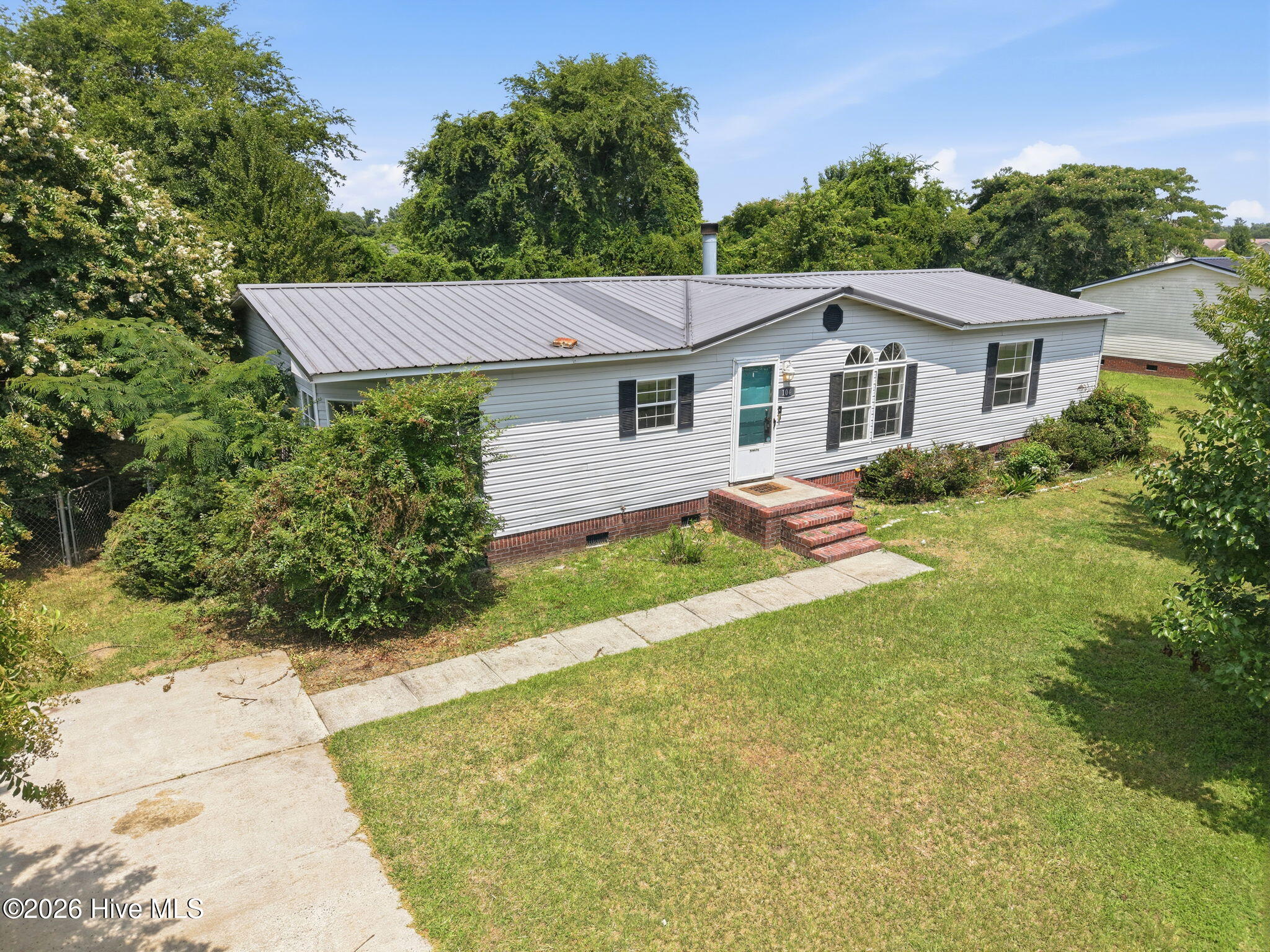 104 Kayla Court Property Photo 2