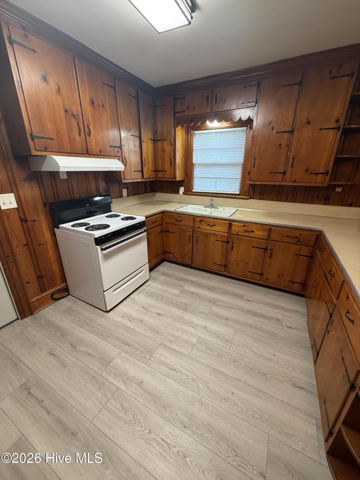 600 Mill Street Property Photo 10
