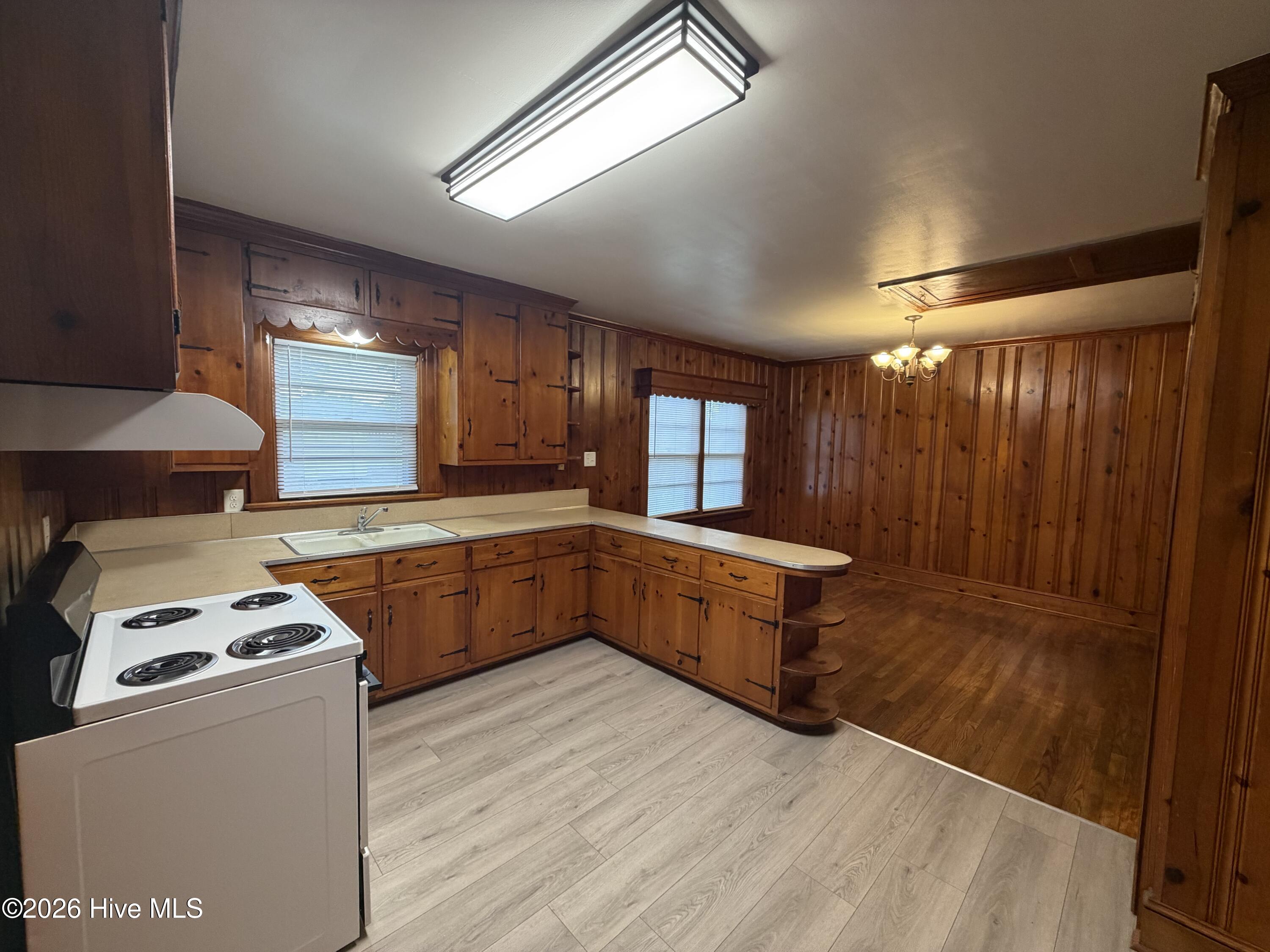 600 Mill Street Property Photo 16