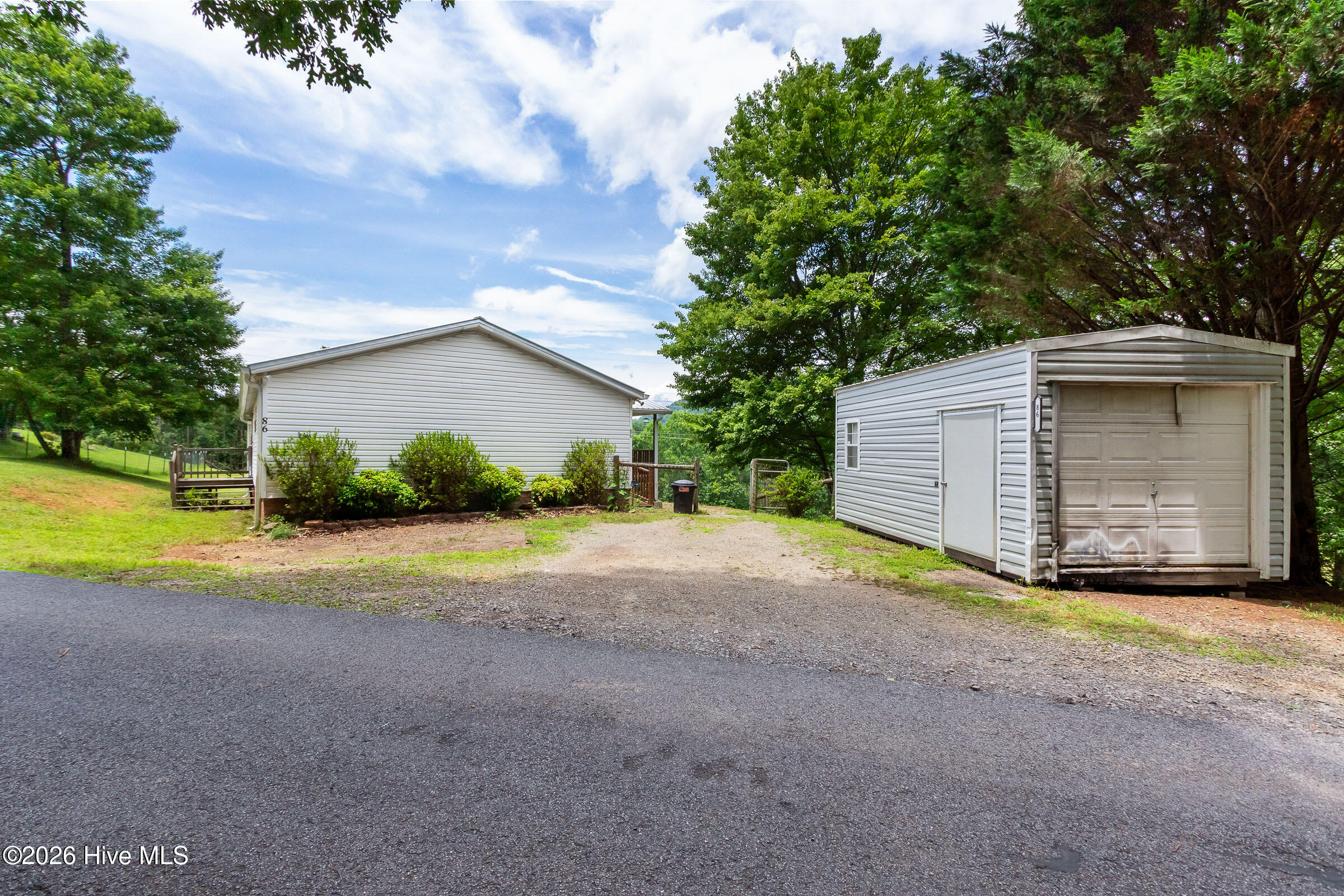 86 Post Oak Ridge Property Photo 4