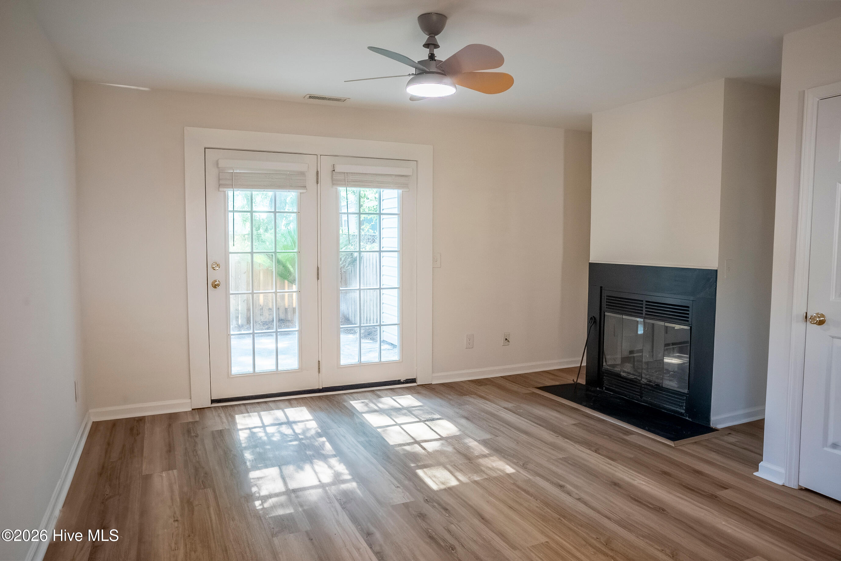 137 Lullwater Drive Apt B Property Photo 9