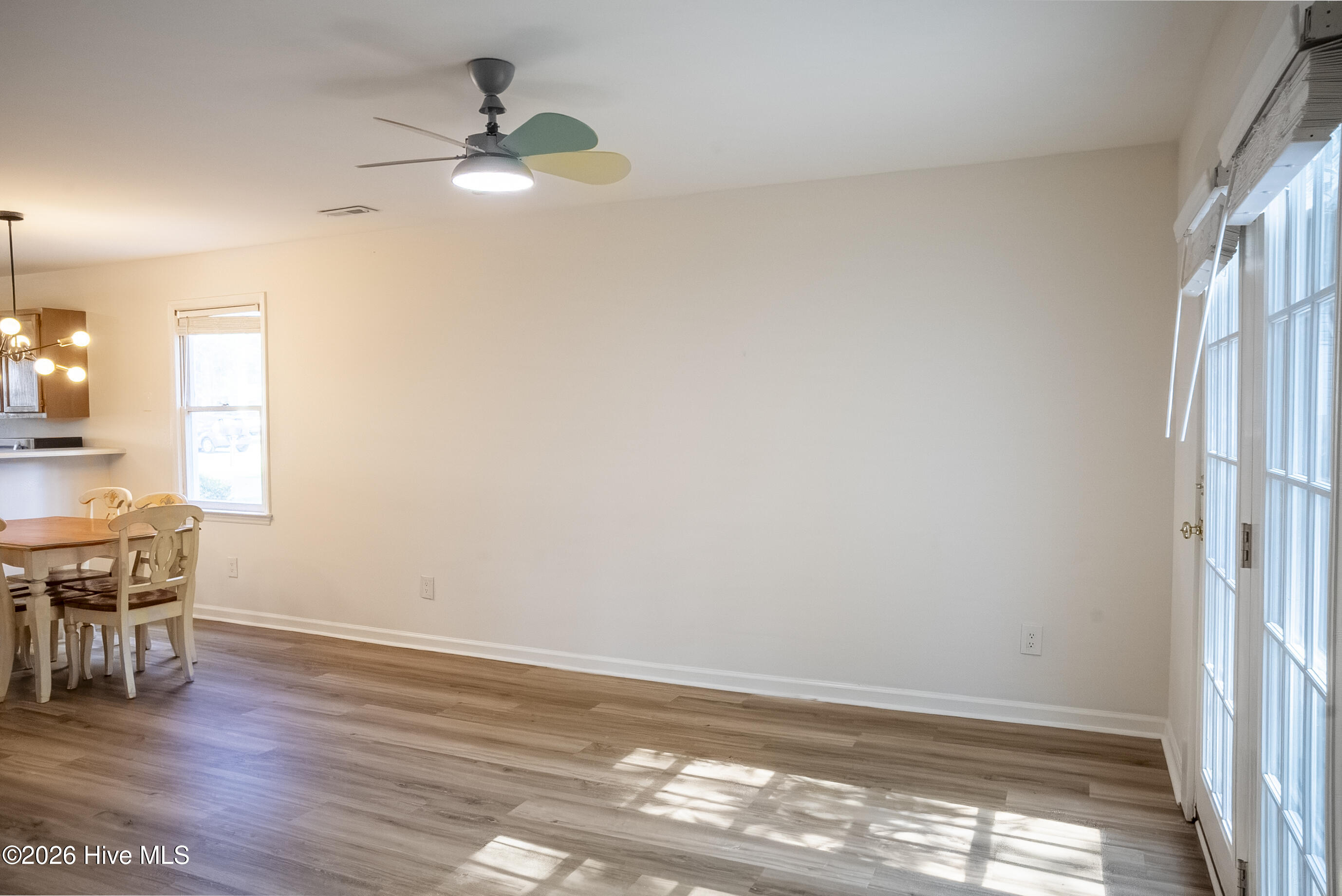 137 Lullwater Drive Apt B Property Photo 10