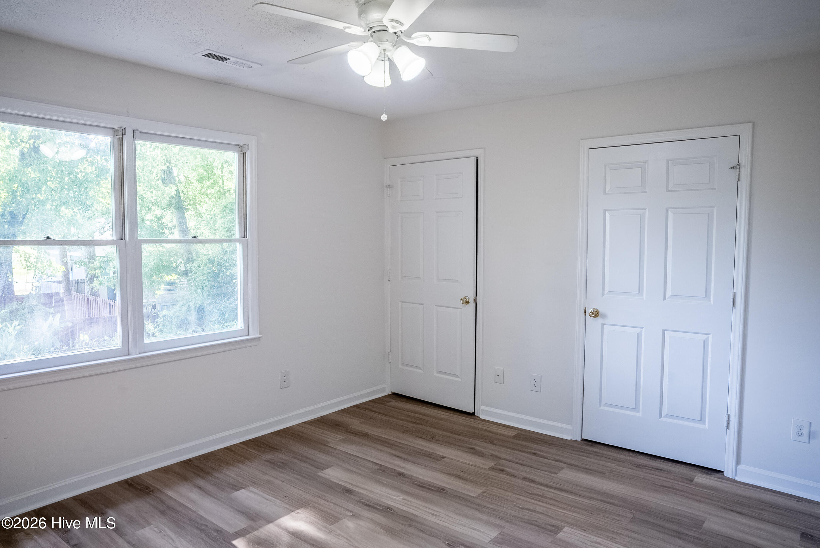 137 Lullwater Drive Apt B Property Photo 11