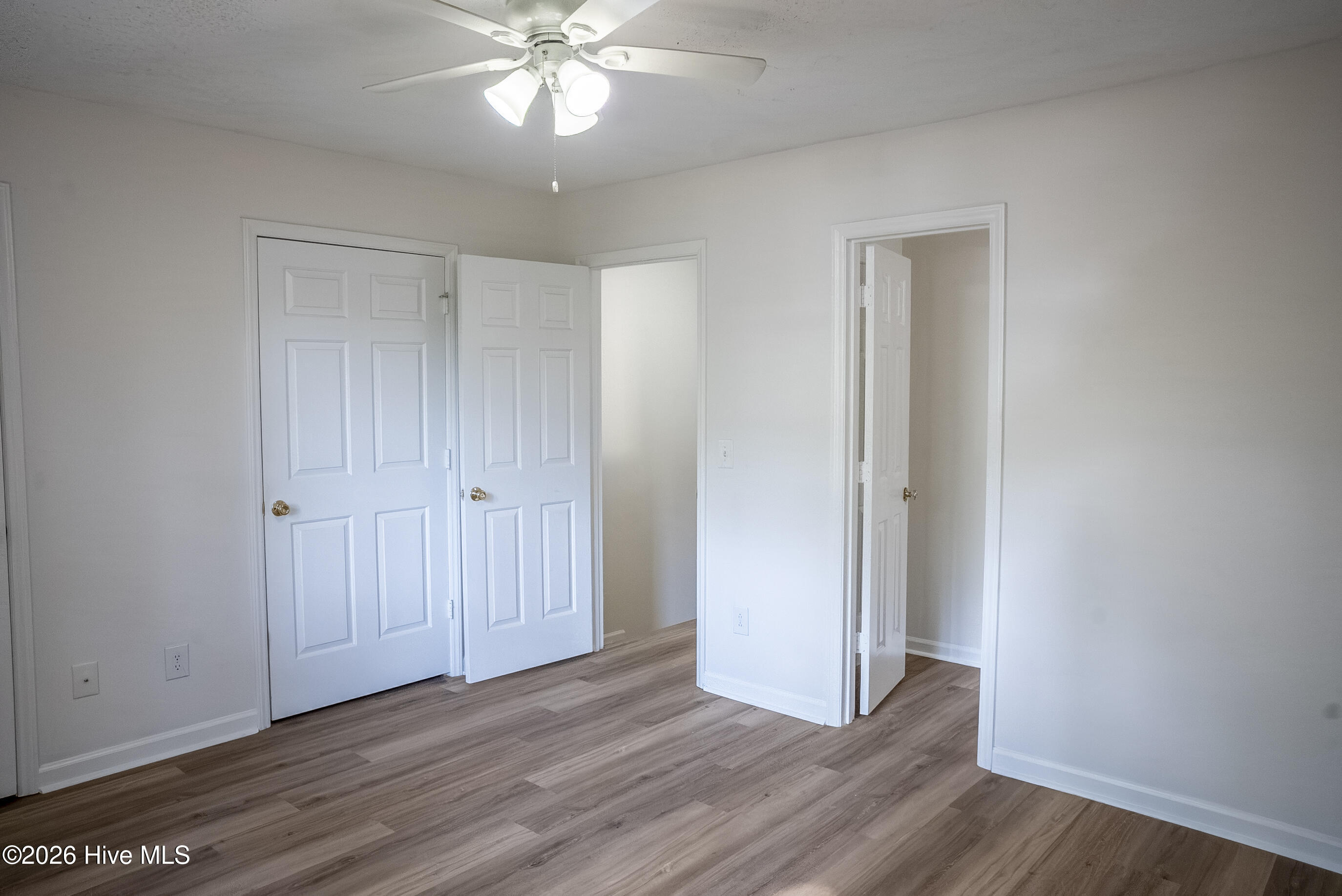 137 Lullwater Drive Apt B Property Photo 12