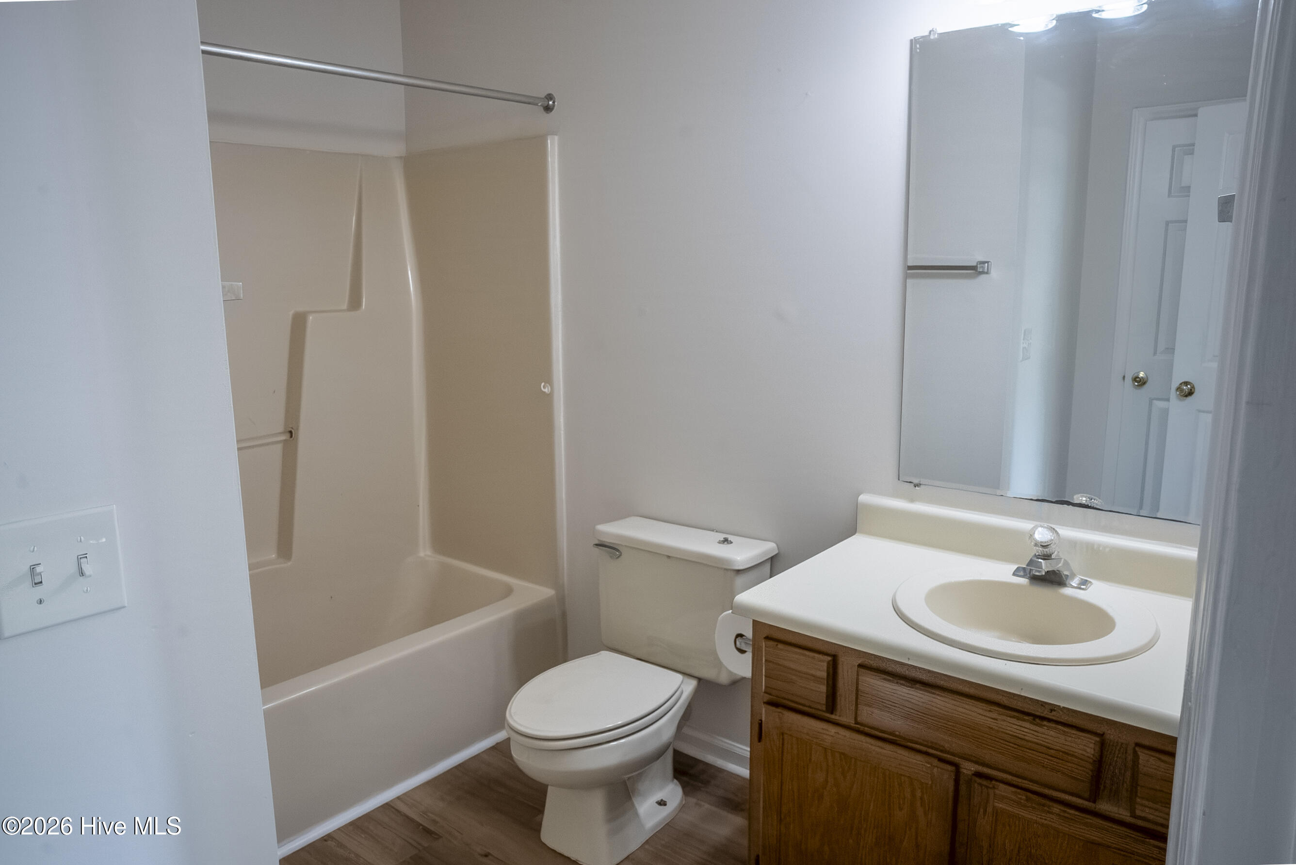 137 Lullwater Drive Apt B Property Photo 13