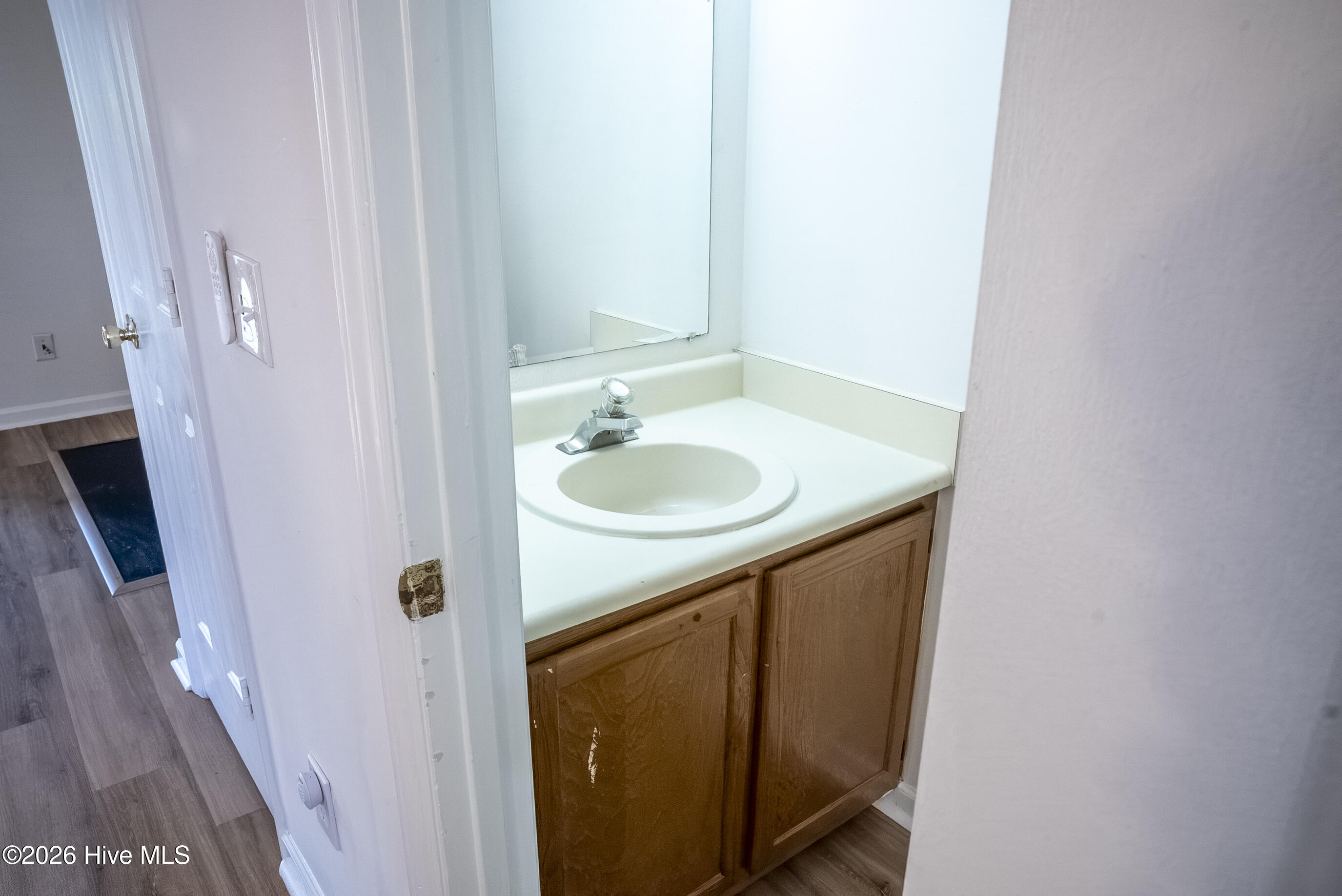 137 Lullwater Drive Apt B Property Photo 19