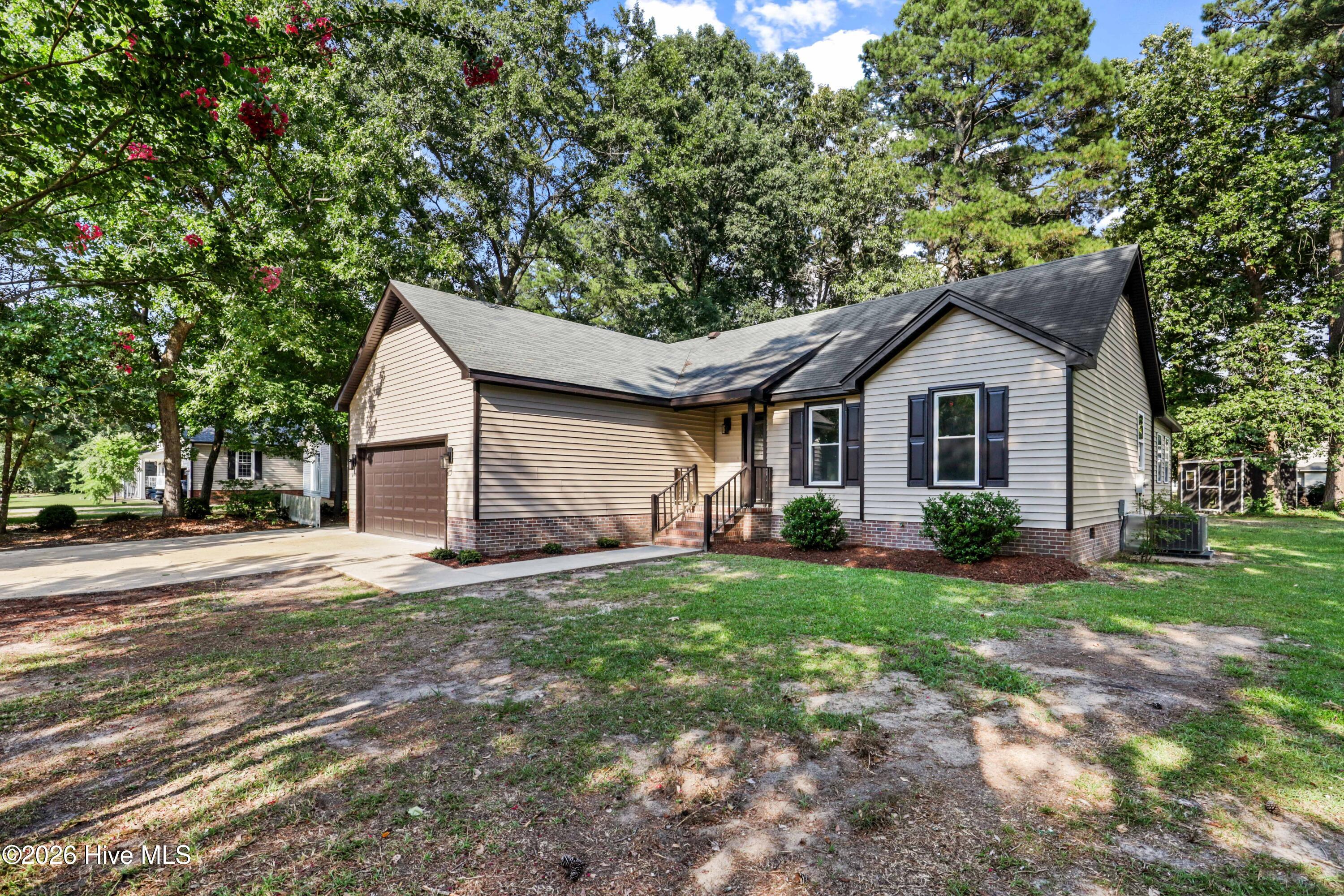 202 N Pointe Drive Property Photo 2
