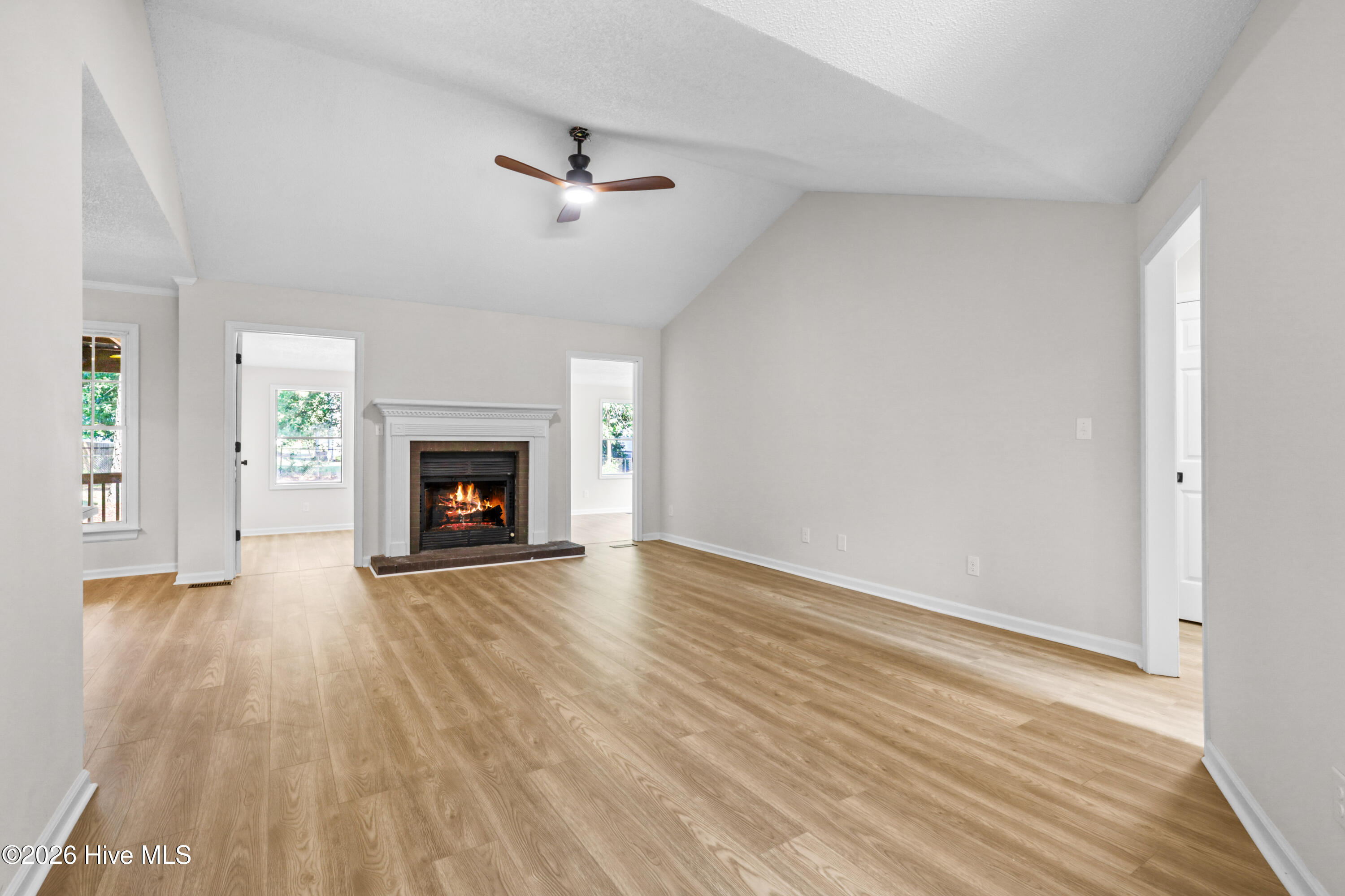 202 N Pointe Drive Property Photo 17