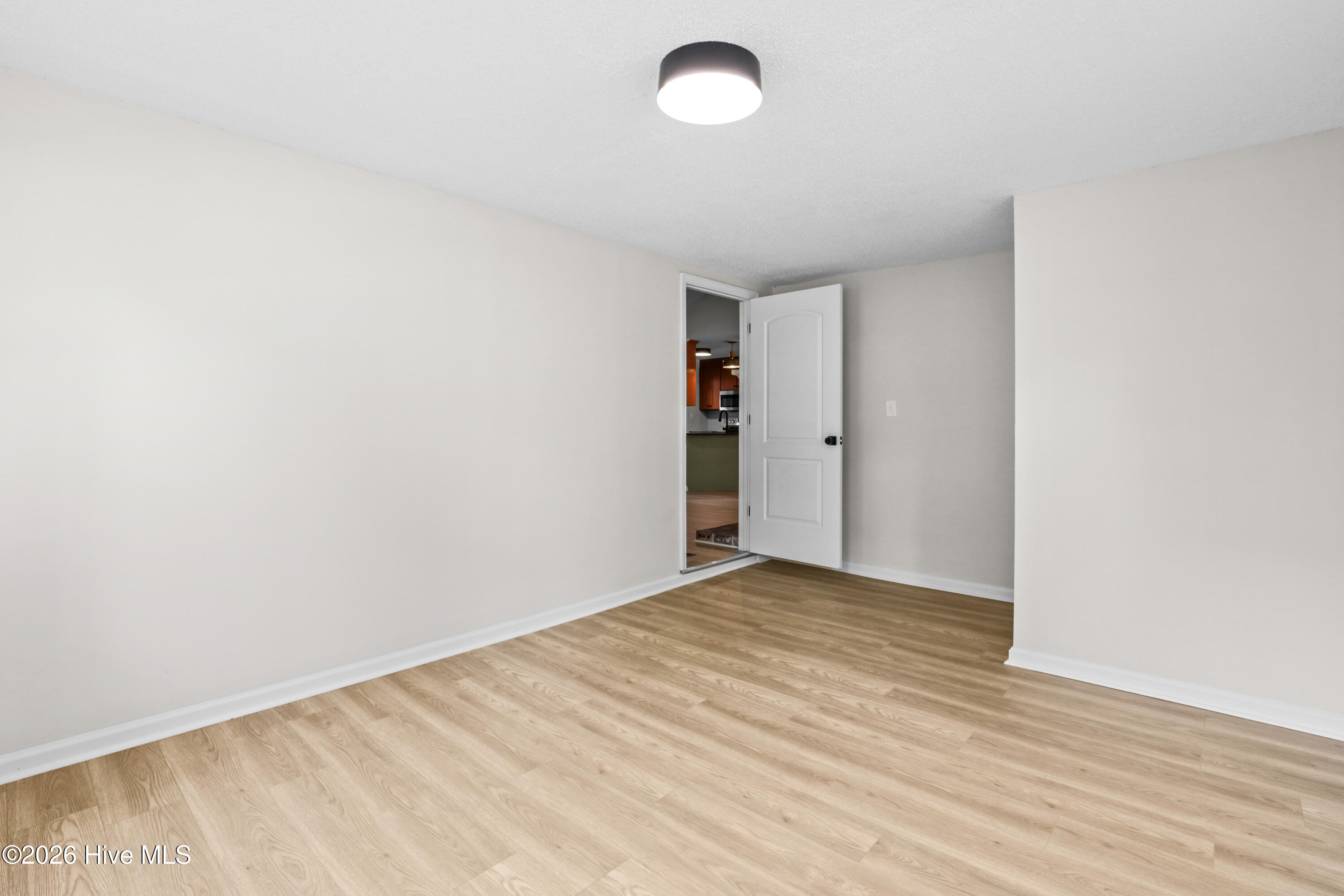202 N Pointe Drive Property Photo 34
