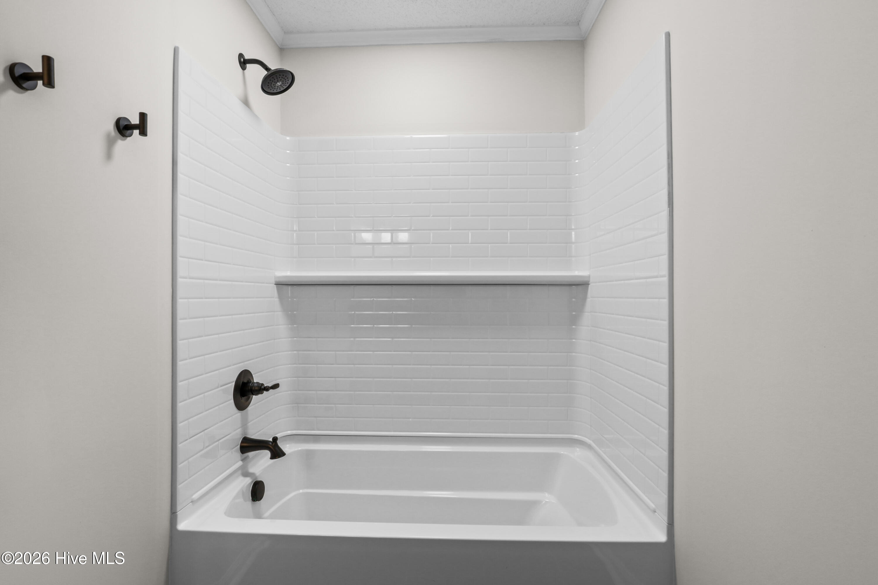 202 N Pointe Drive Property Photo 44