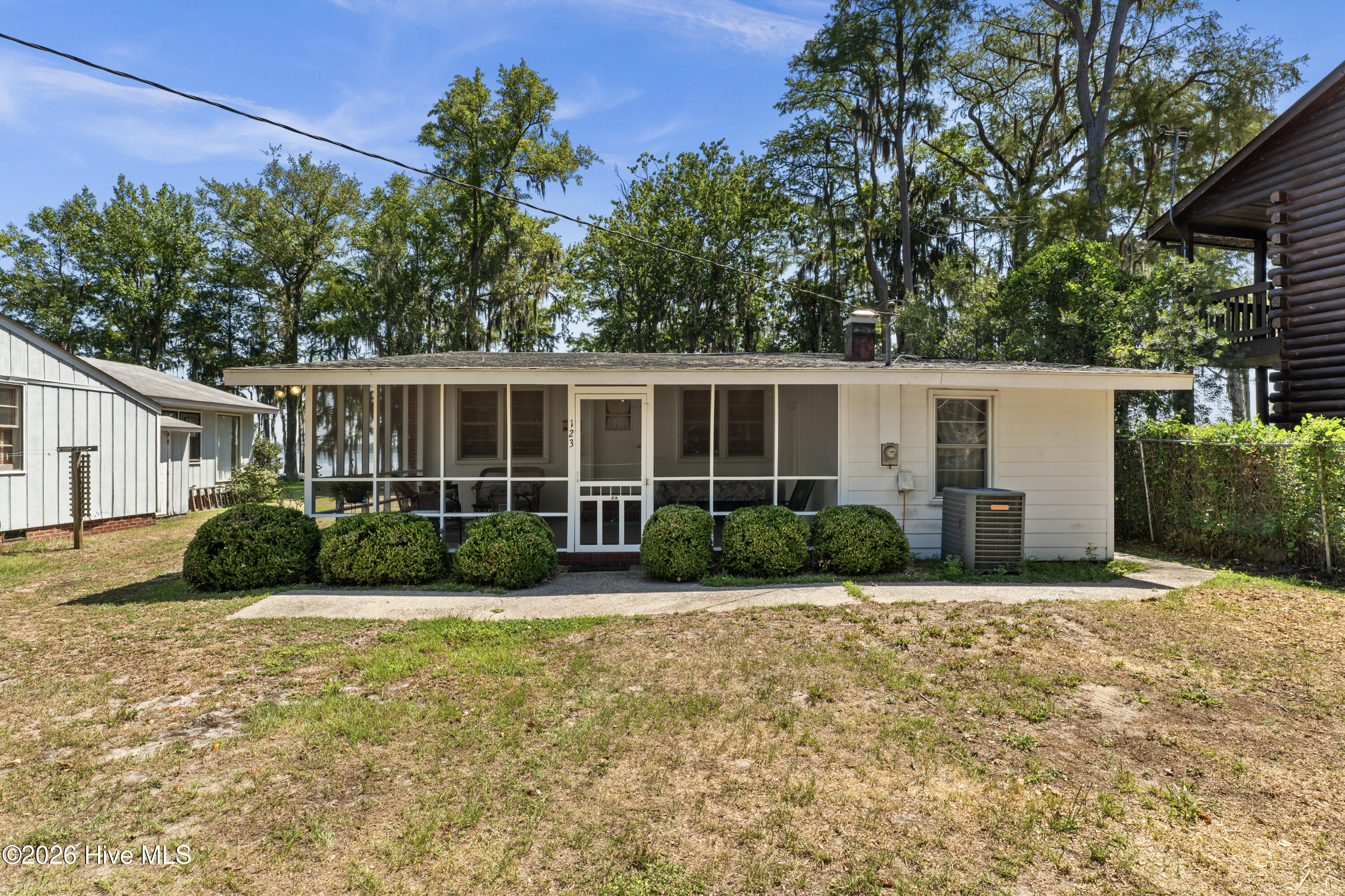 123 Clinton Road Property Photo 8