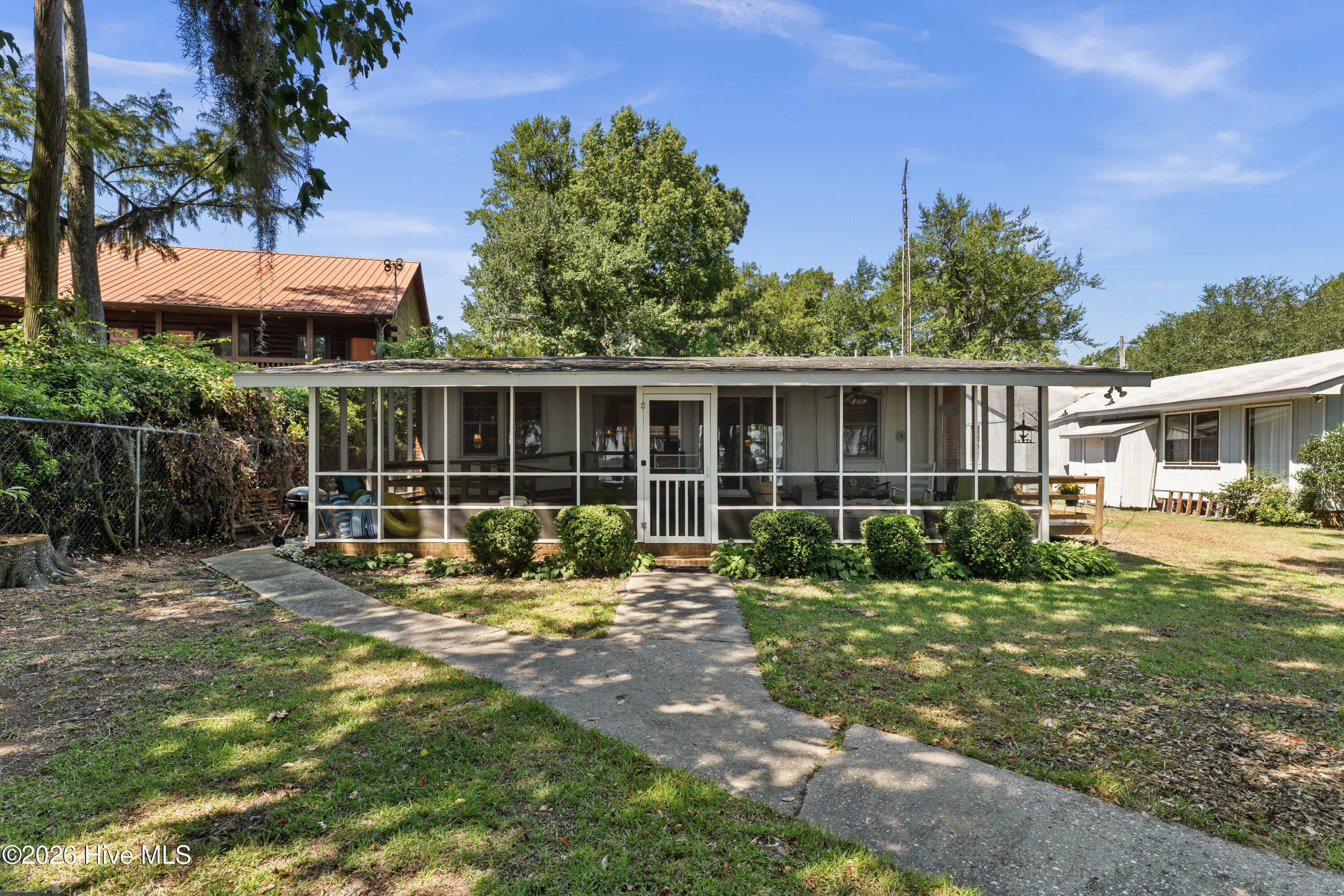 123 Clinton Road Property Photo 17