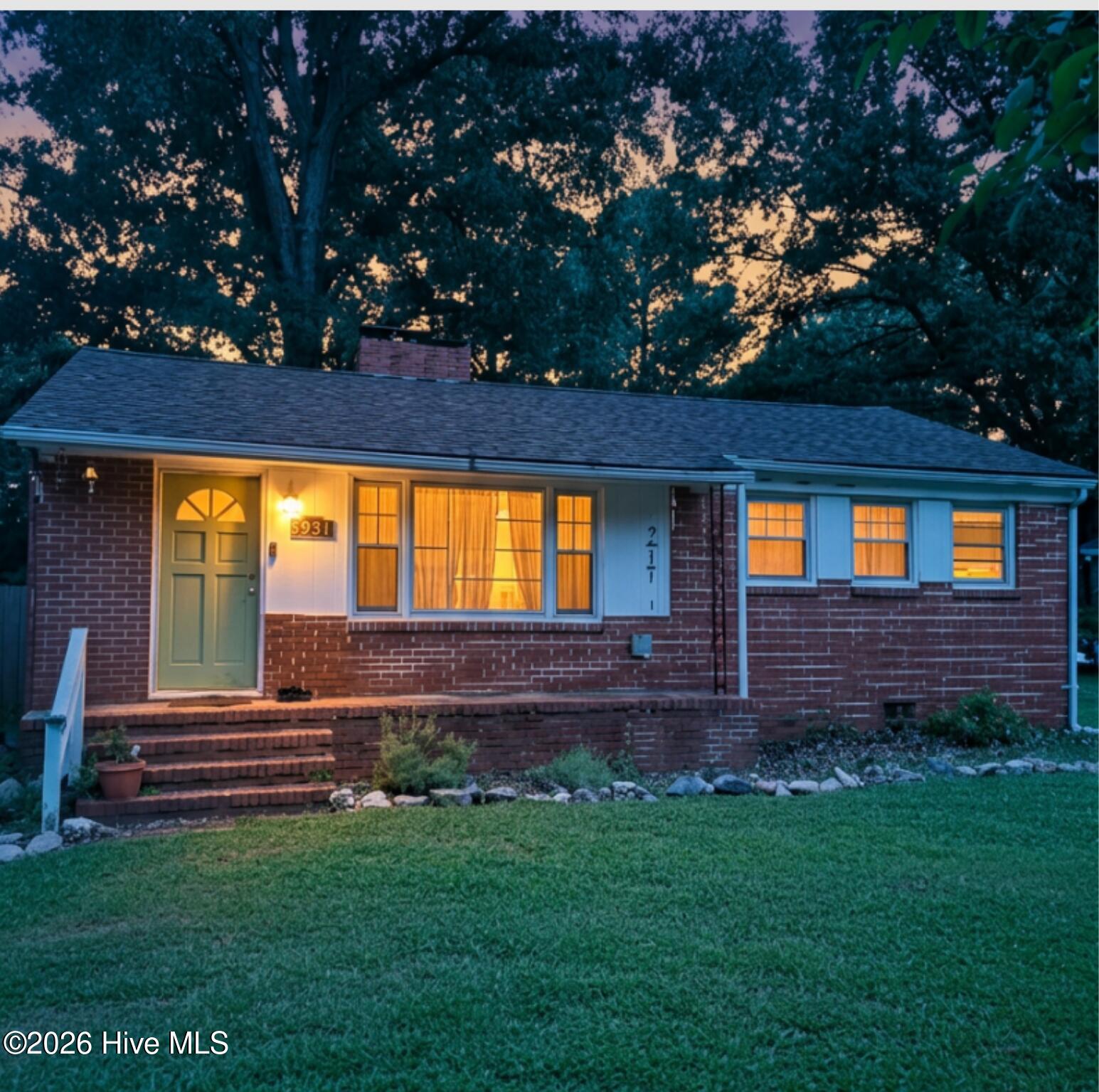 201 S Circle Drive Property Photo 2