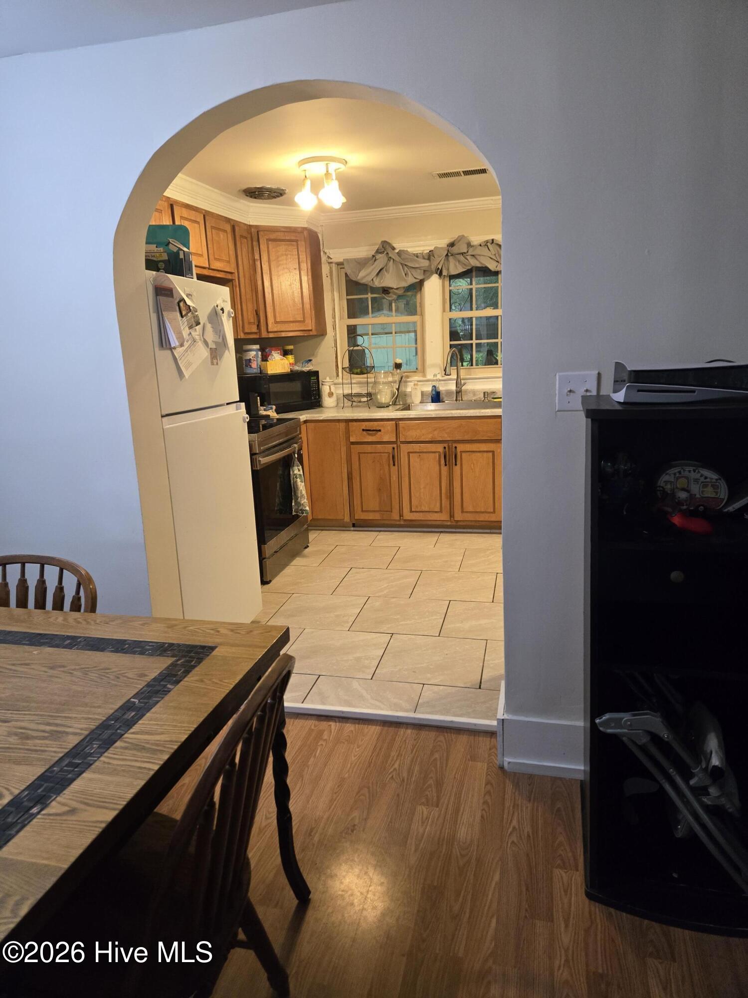 201 S Circle Drive Property Photo 6