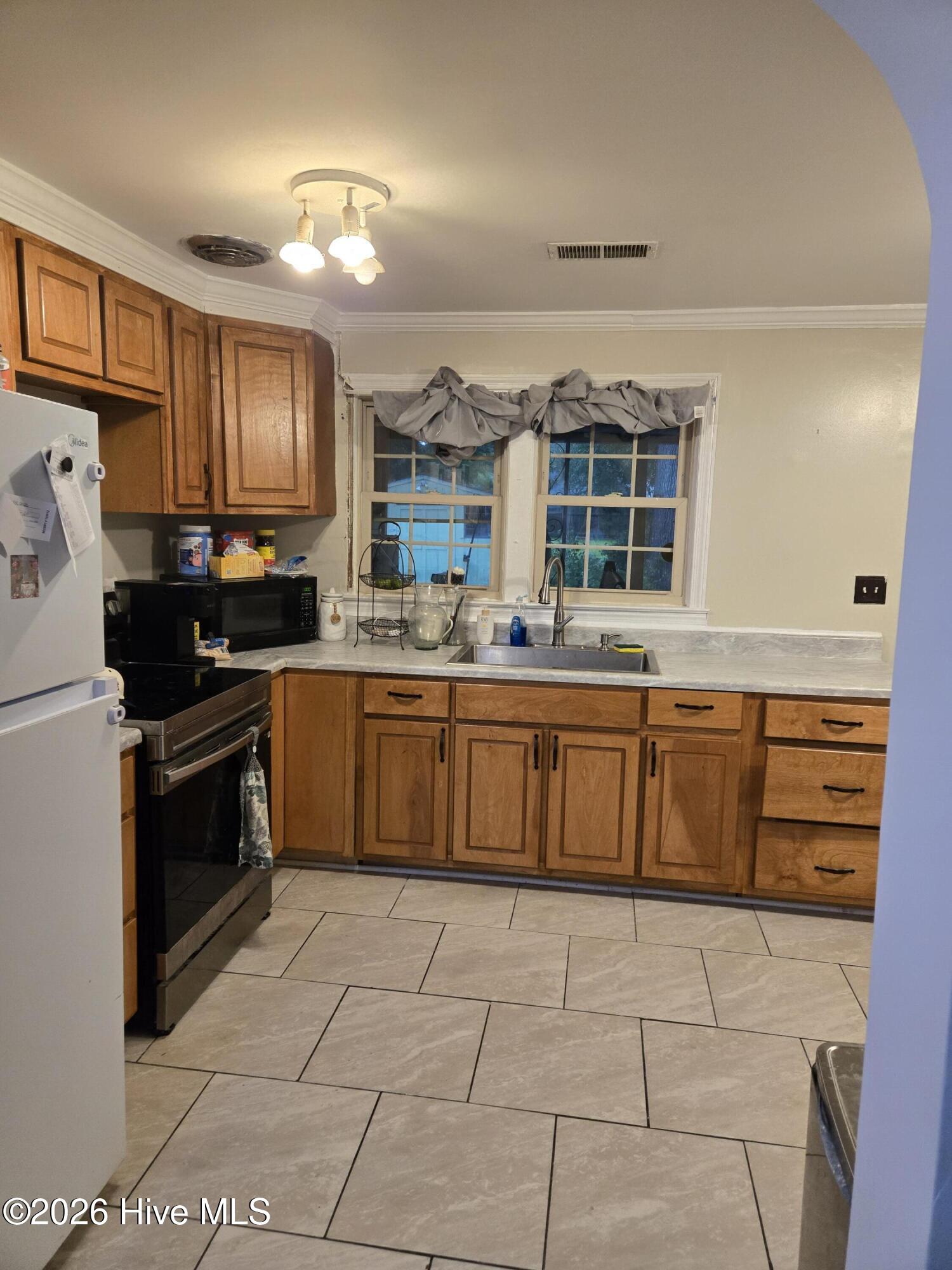 201 S Circle Drive Property Photo 8