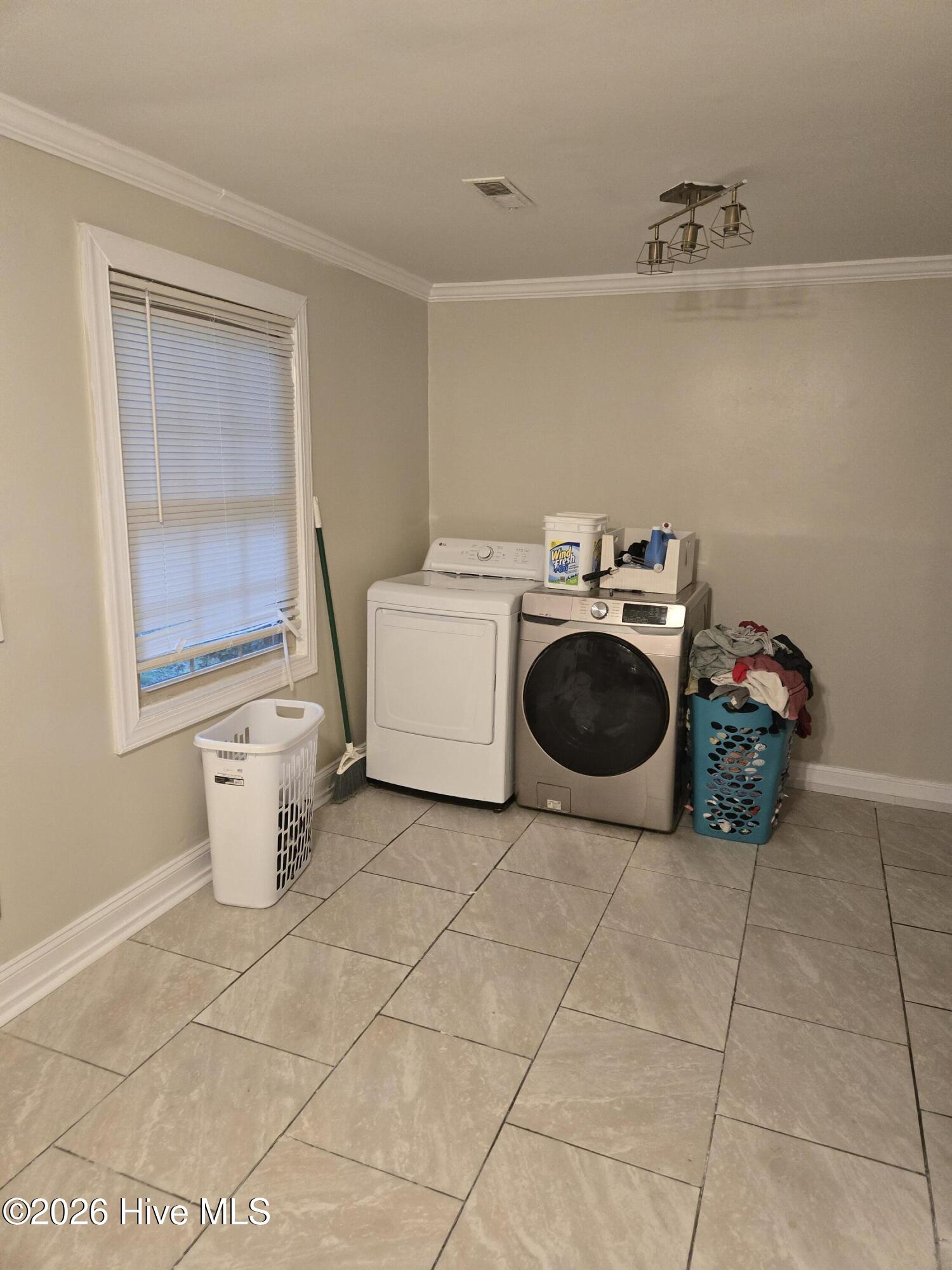 201 S Circle Drive Property Photo 10