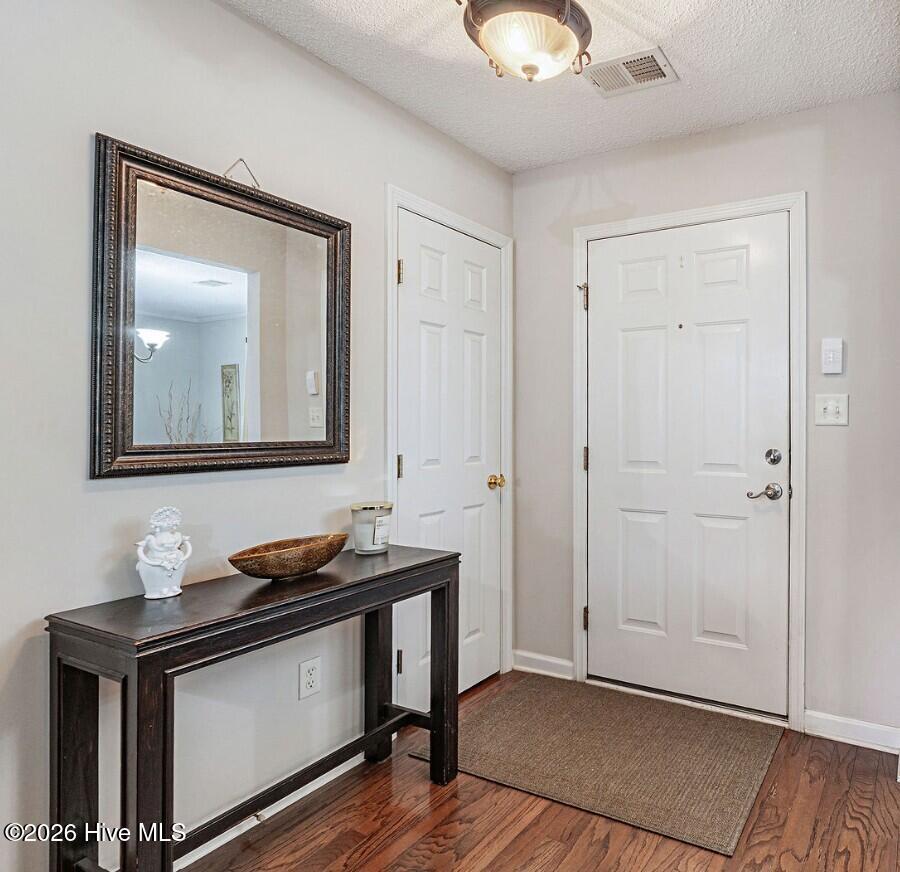 520 Great Falls Property Photo 4