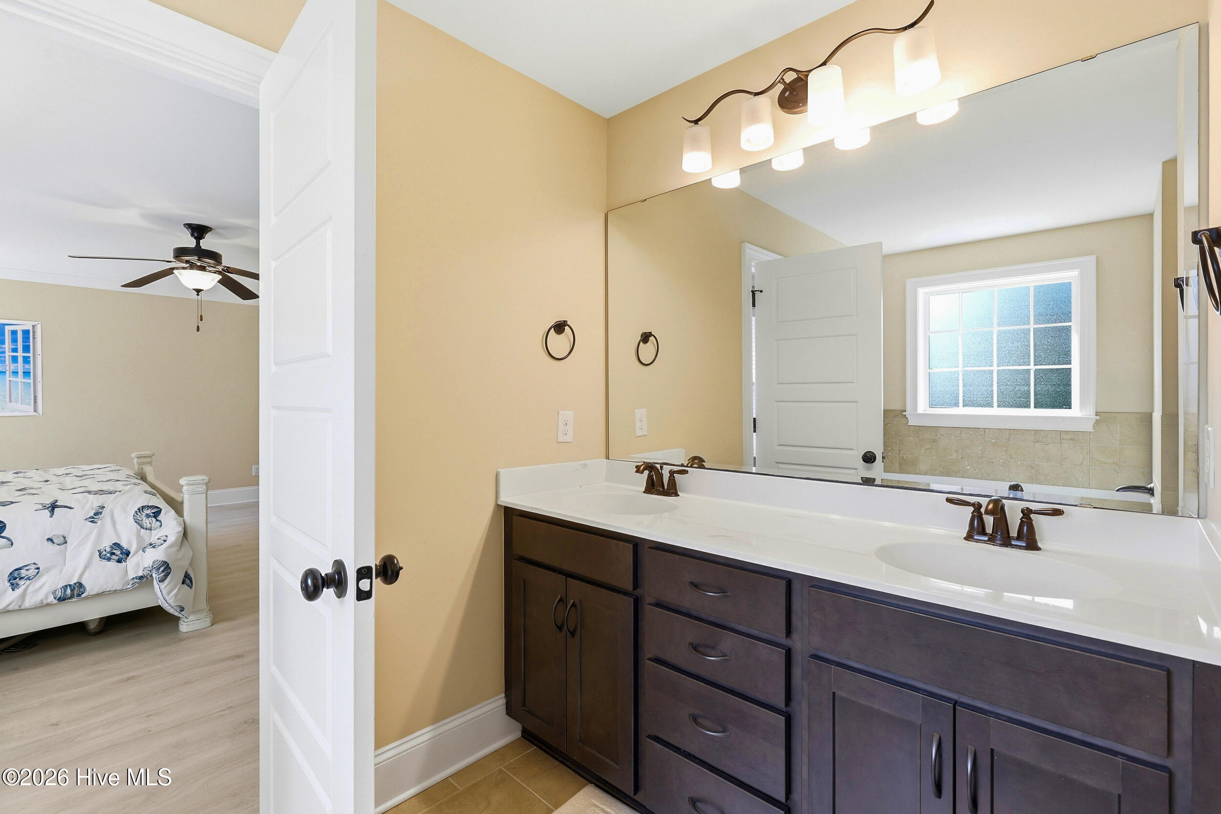 5141 Laurenbridge Lane Property Photo 11