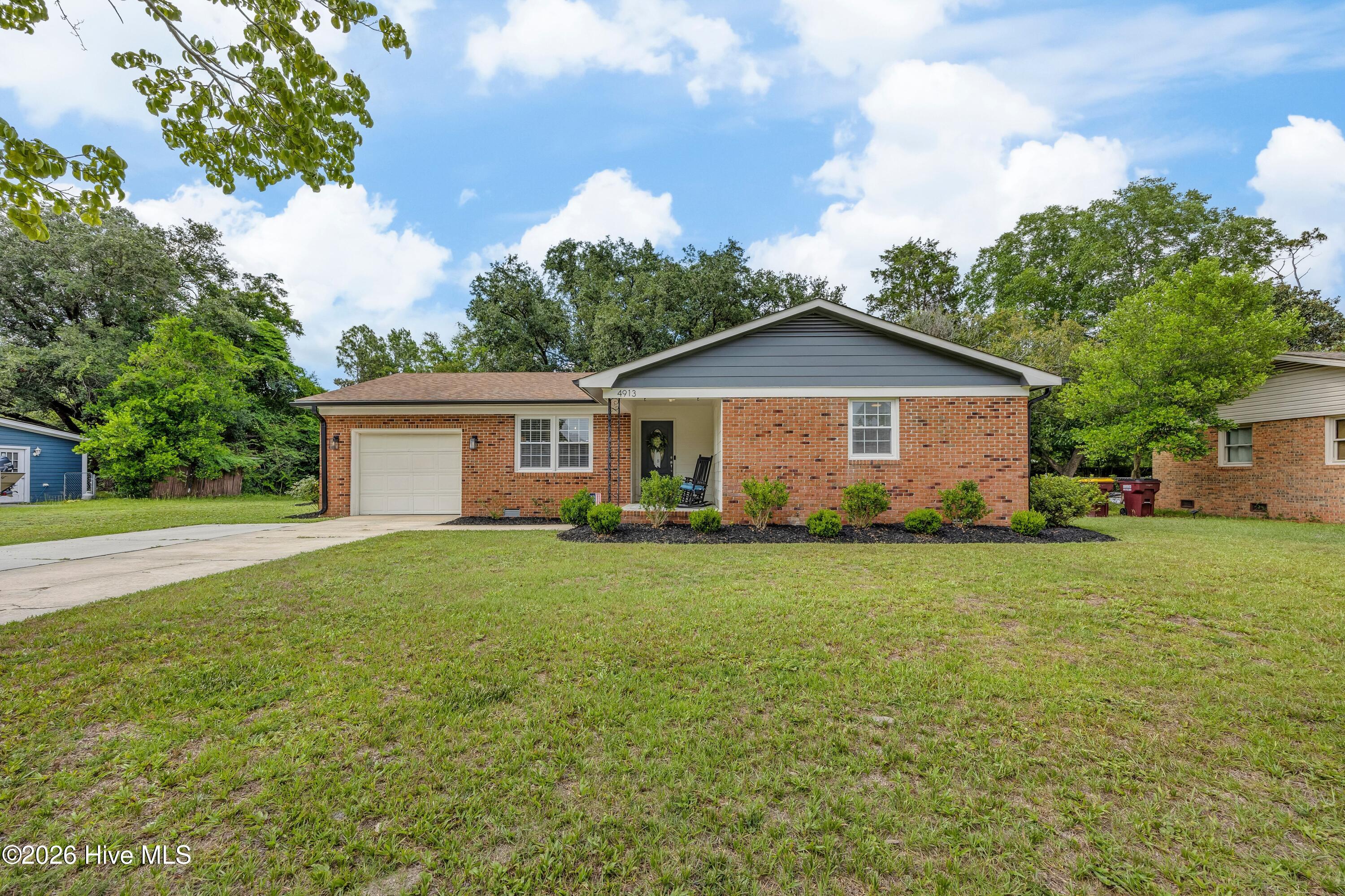 4913 Richardson Drive Property Photo 1