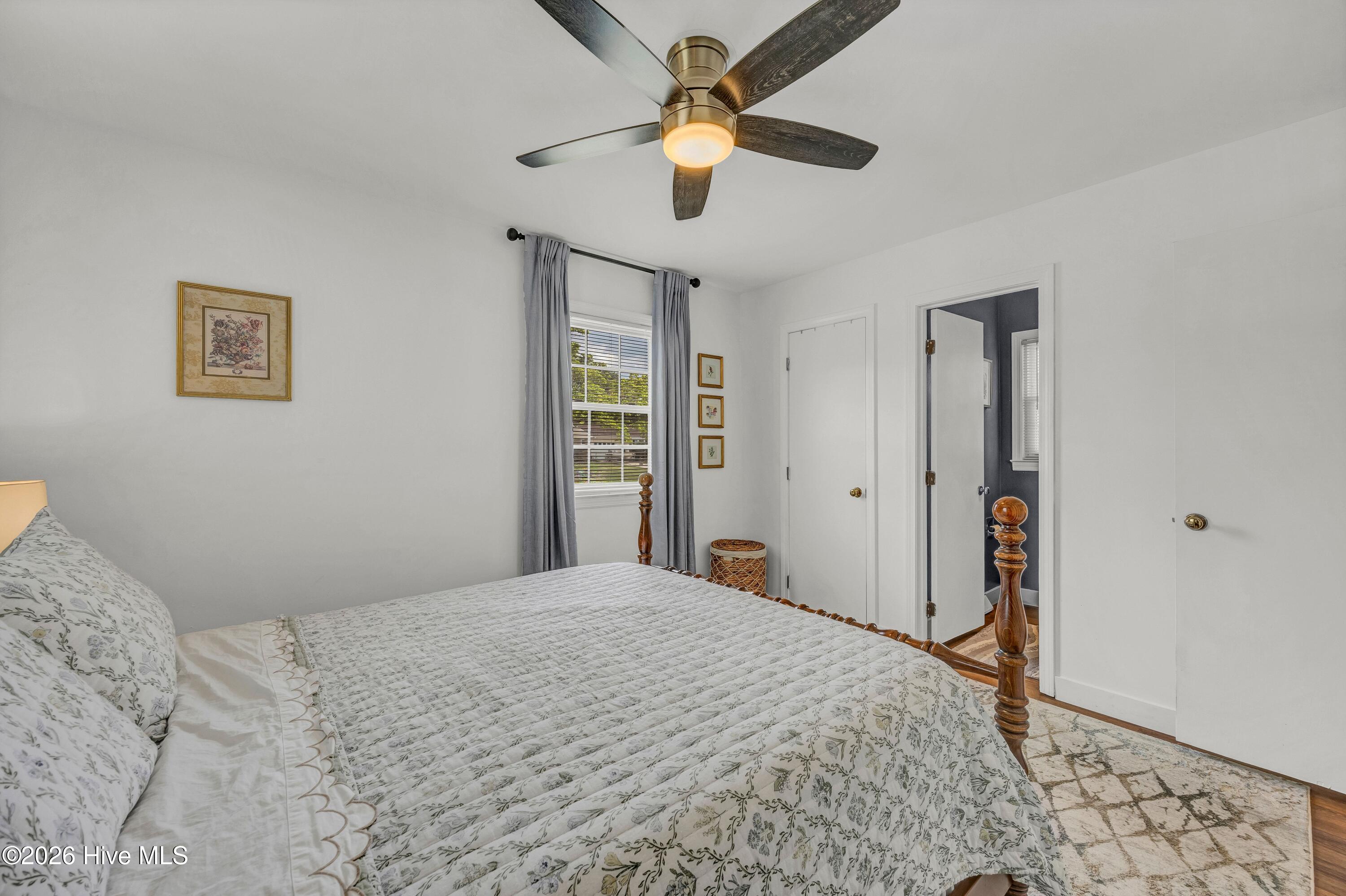 4913 Richardson Drive Property Photo 14