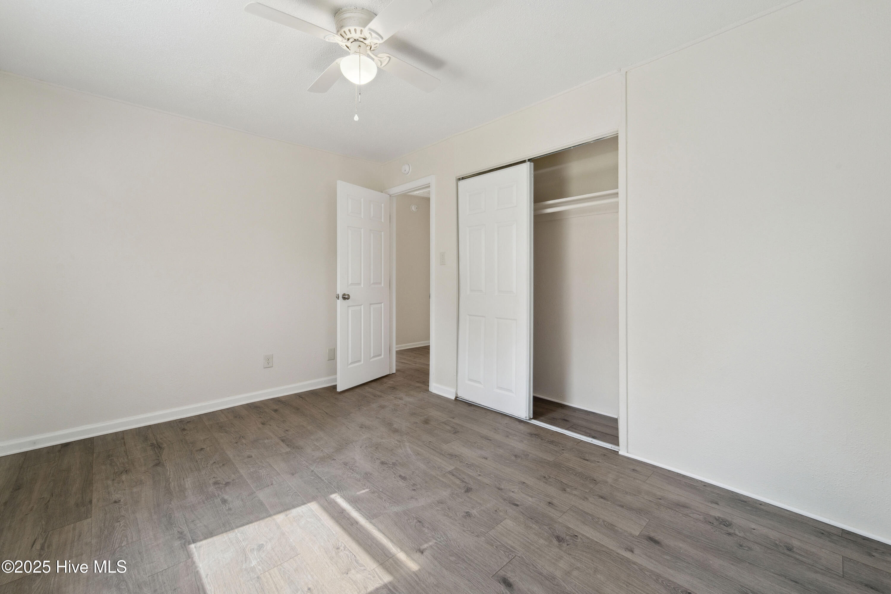1216 Davis Street Property Photo 8