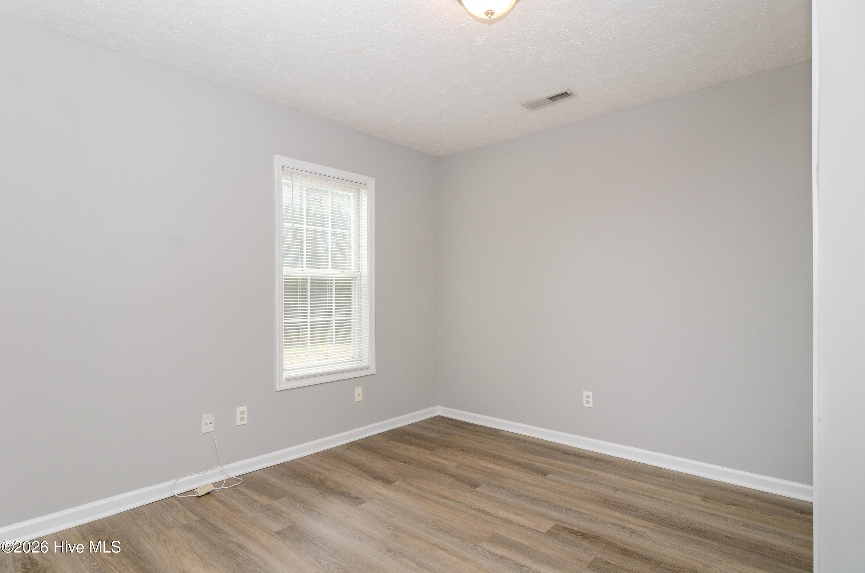 2422 White Road Property Photo 13