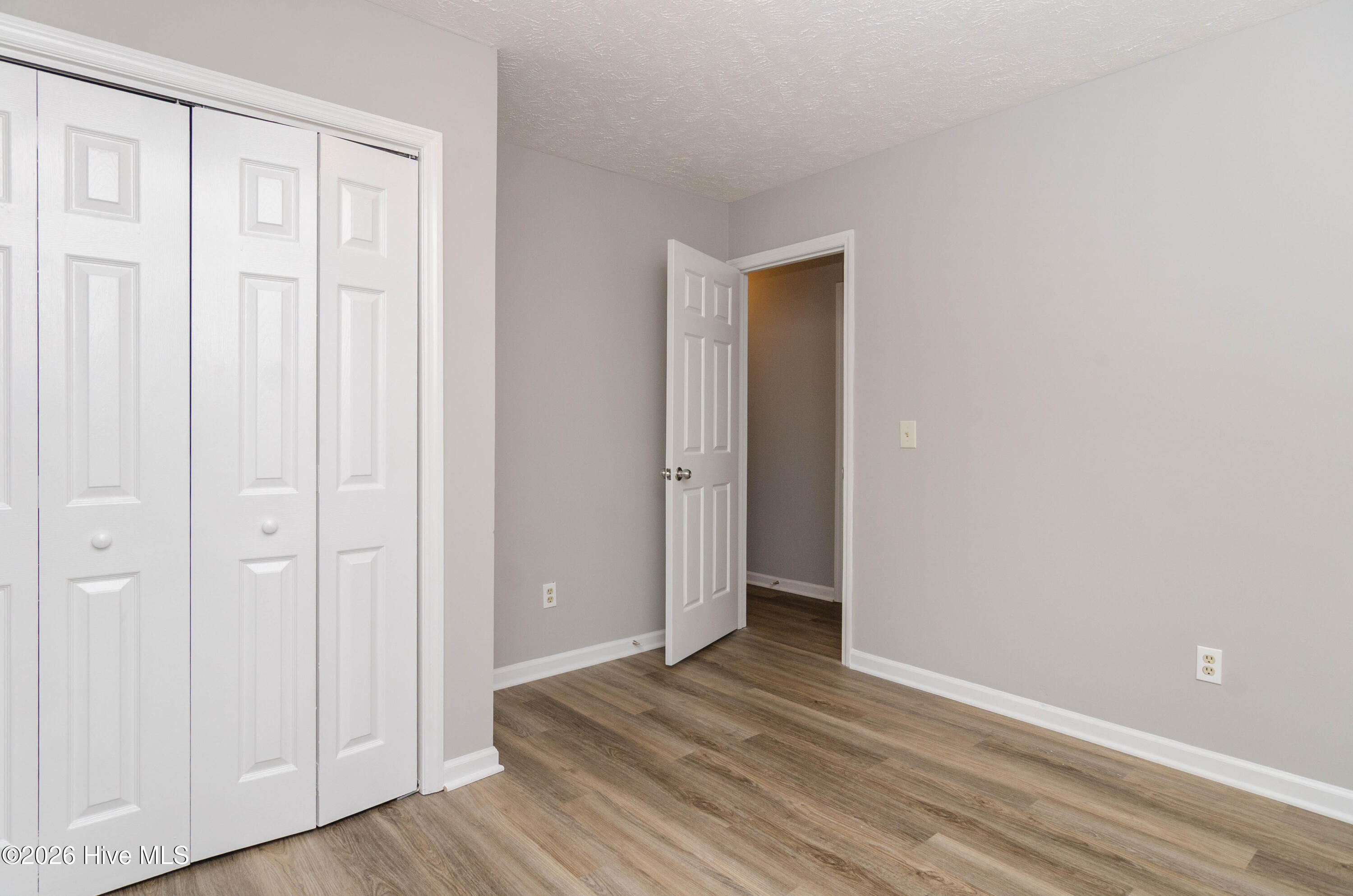 2422 White Road Property Photo 14