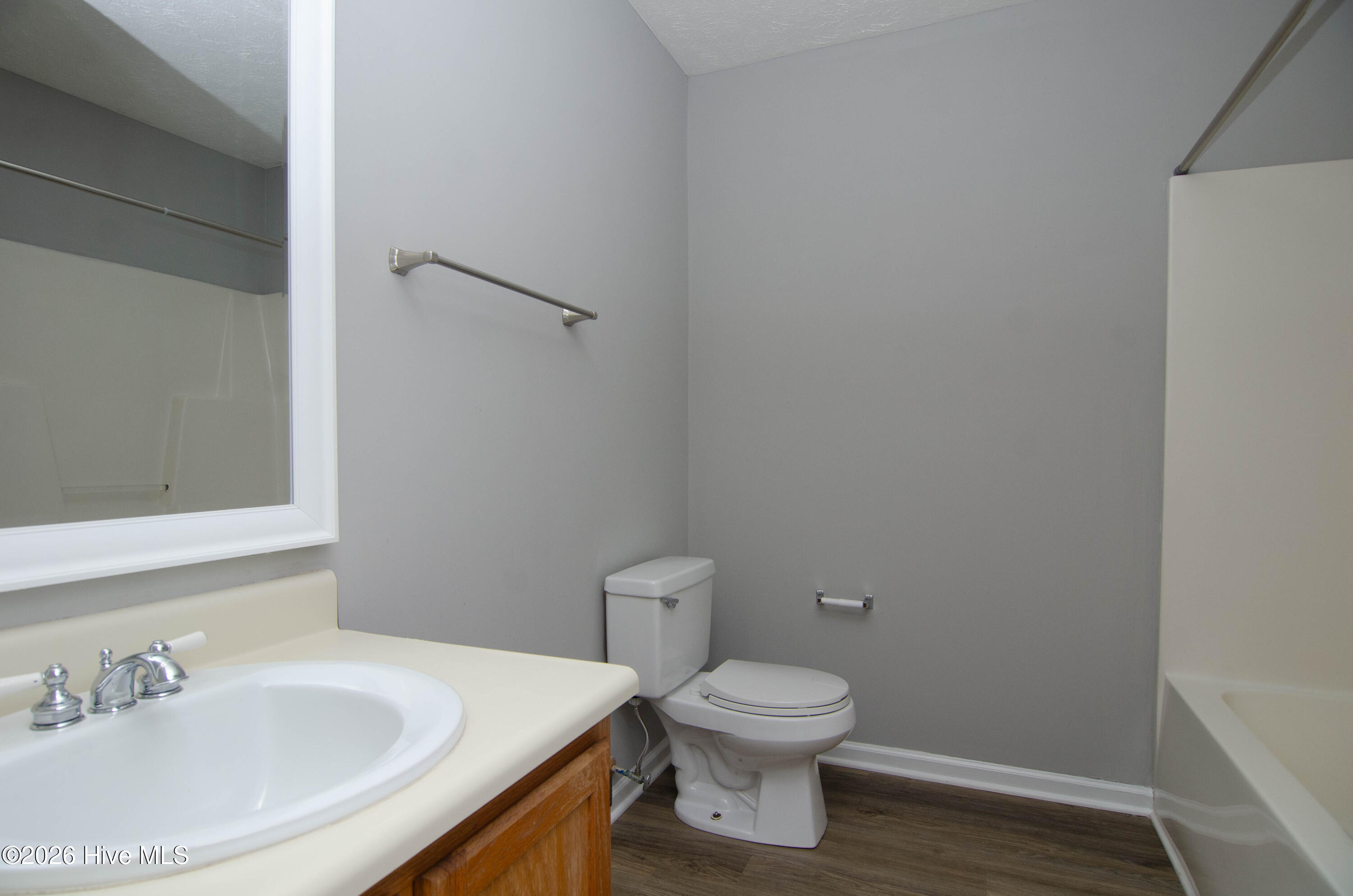 2422 White Road Property Photo 15