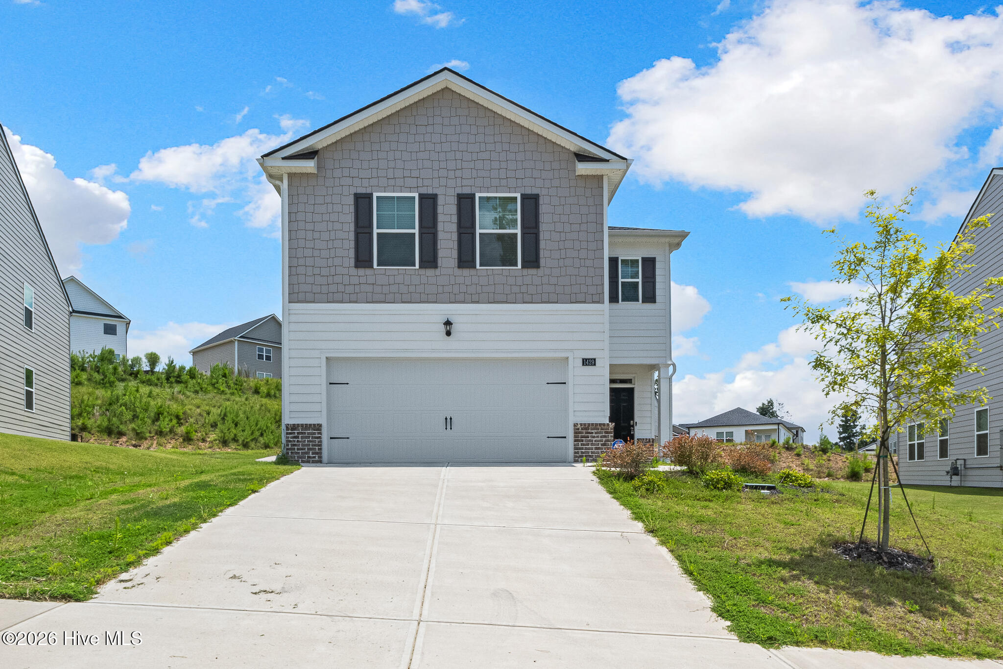 1429 Deer Hollow Property Photo 1