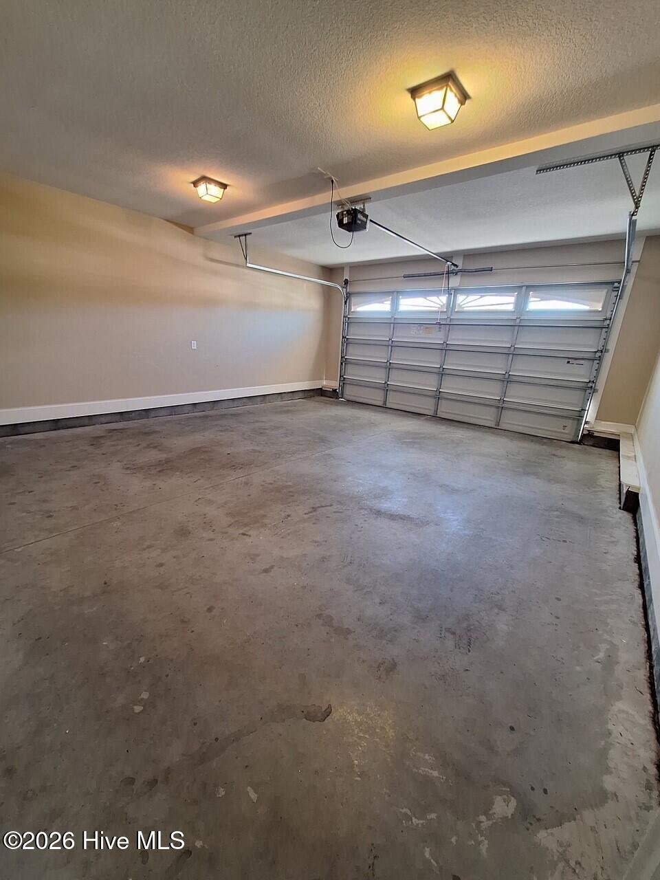 2000 Croyden Circle A Property Photo 11