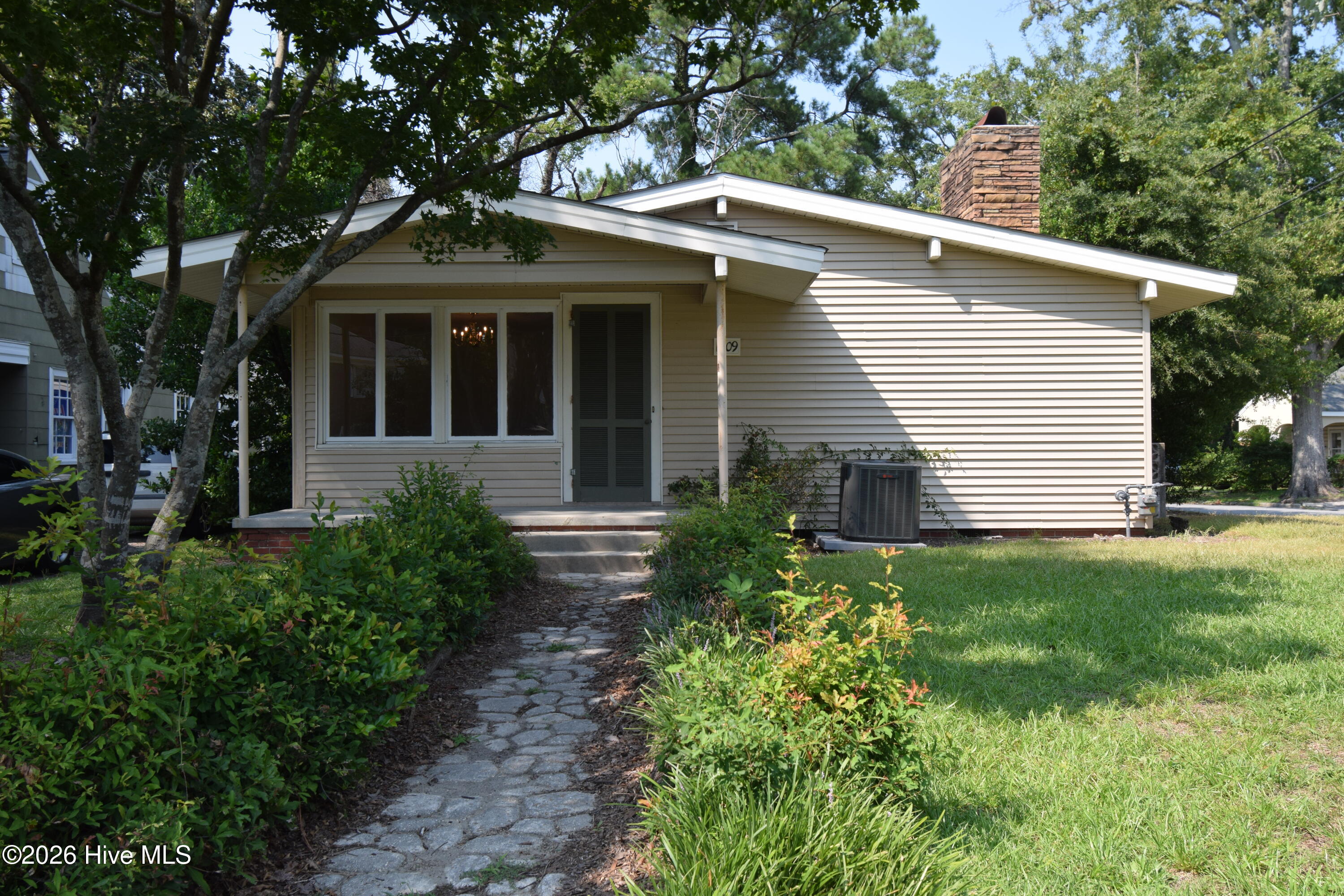1509 E 4th Street Property Photo 1