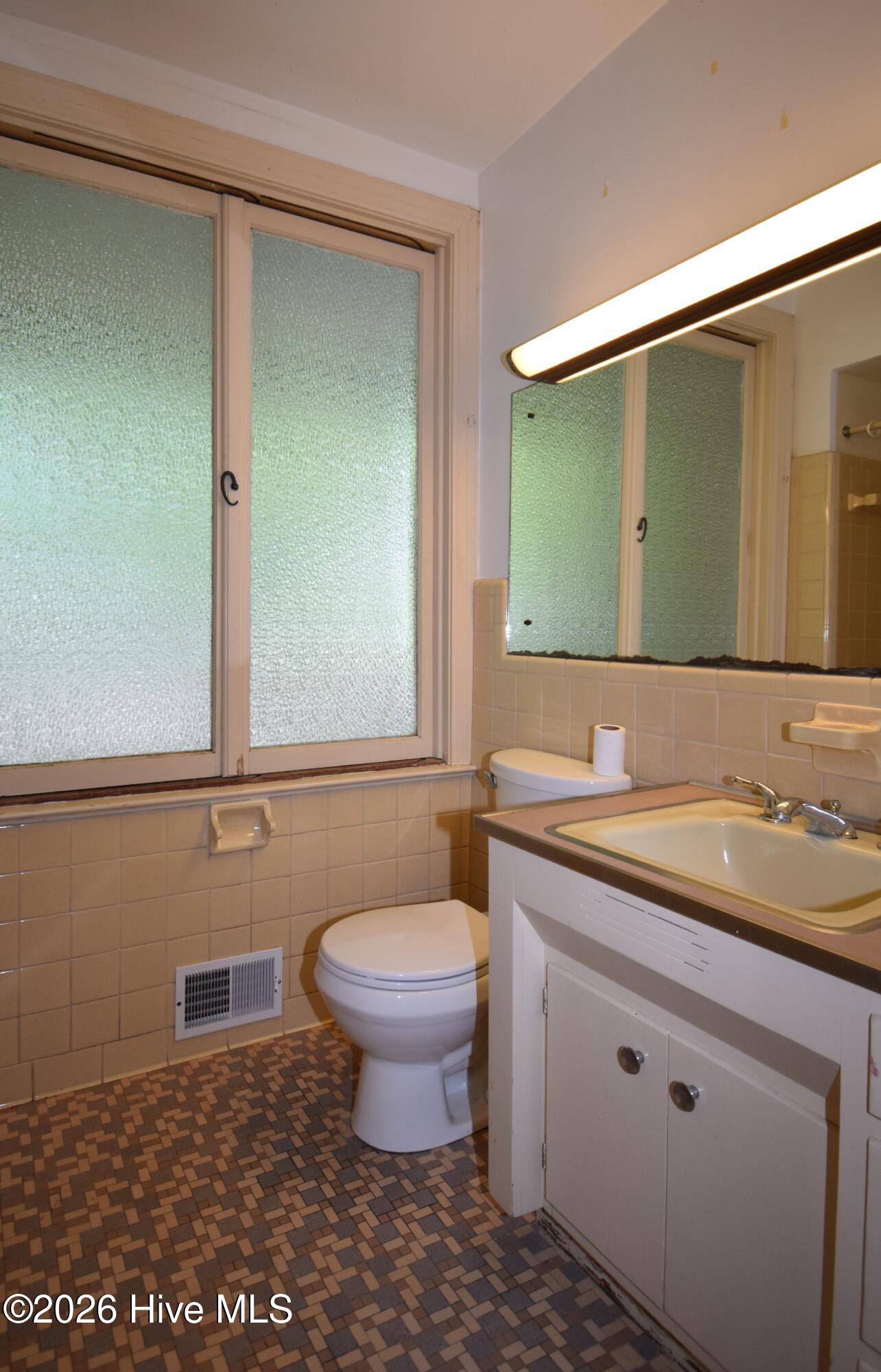1509 E 4th Street Property Photo 7