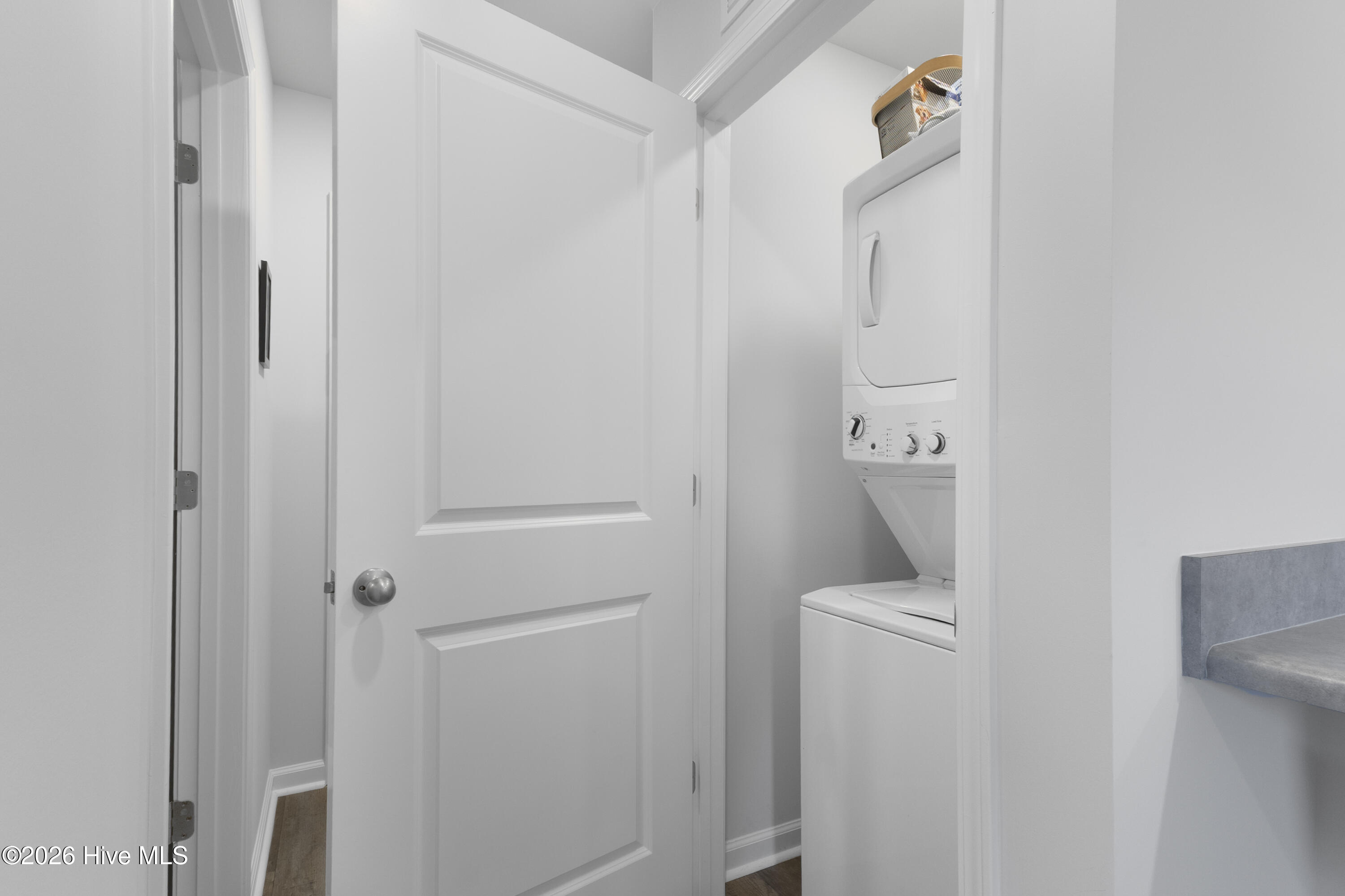 303 Azimuth Drive Property Photo 16