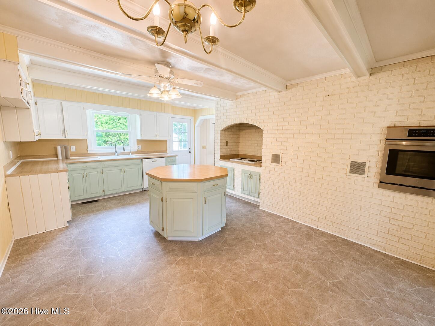 132 Albemarle Drive Property Photo 6