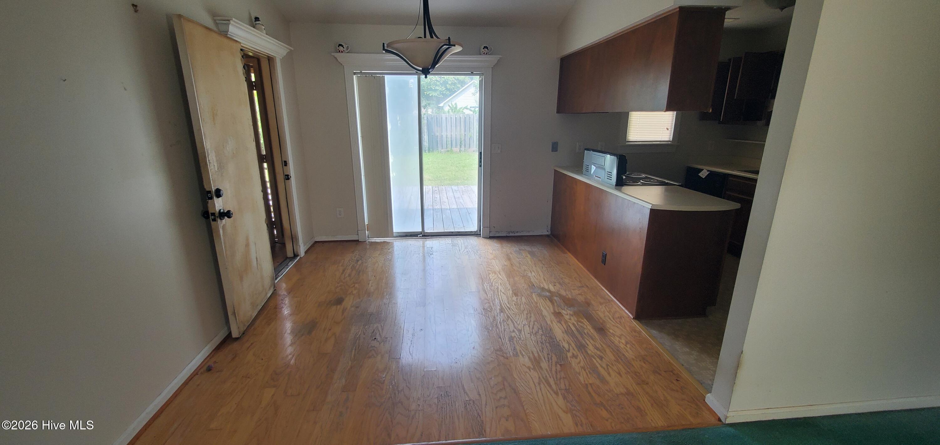 3221 Whitewood Way Property Photo 11