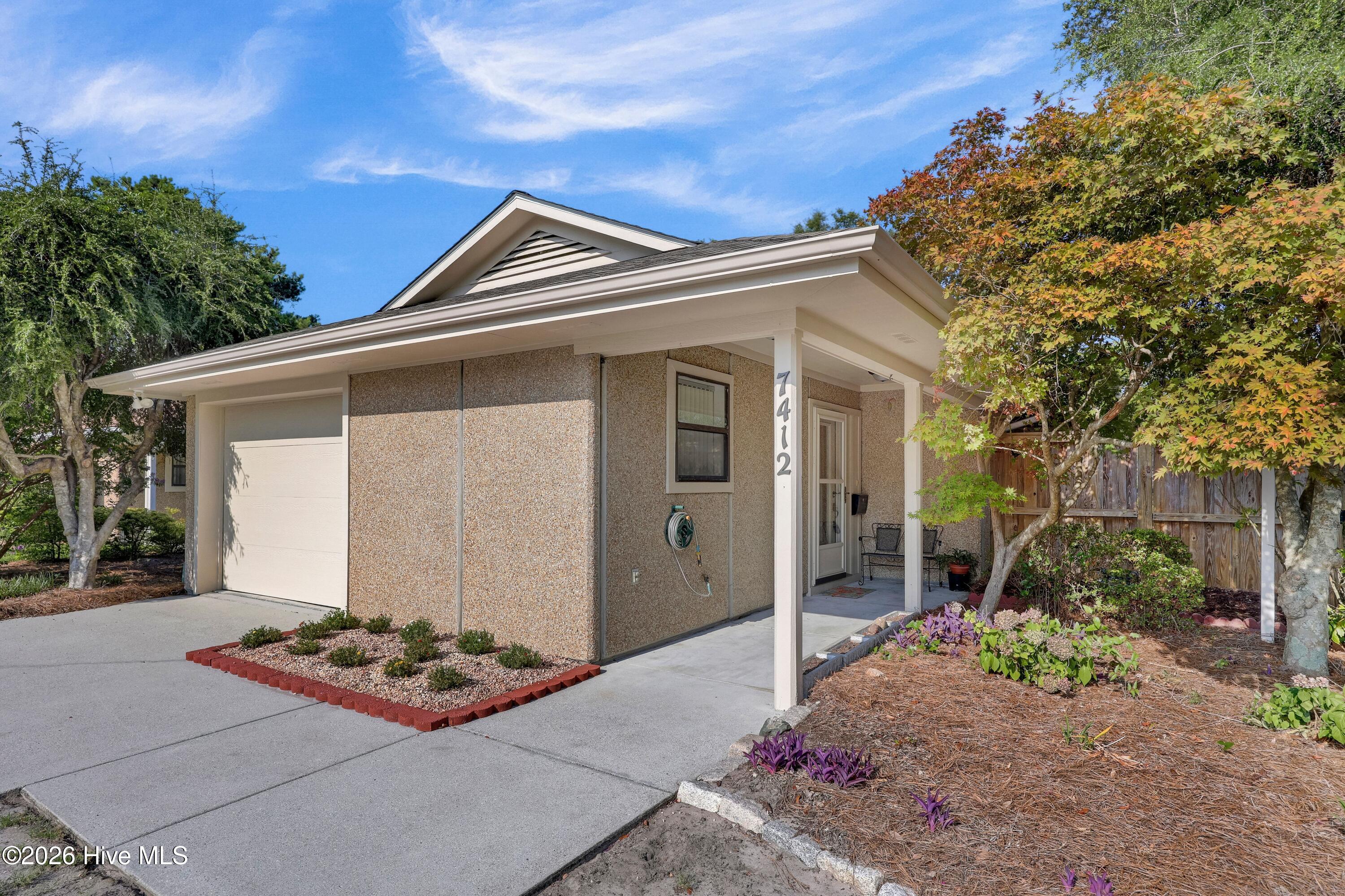 7412 Ridgeview Place Property Photo 1