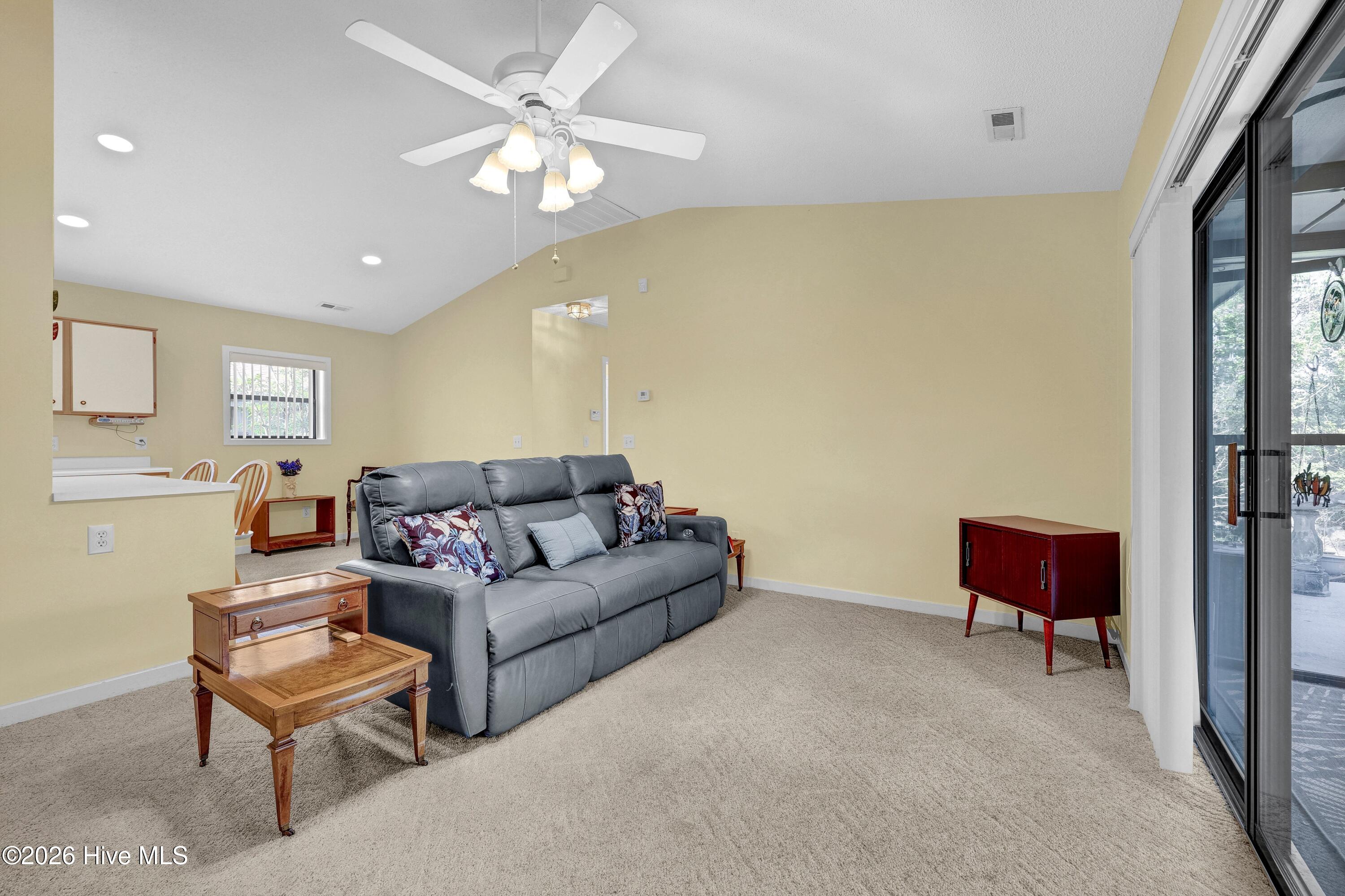 7412 Ridgeview Place Property Photo 7