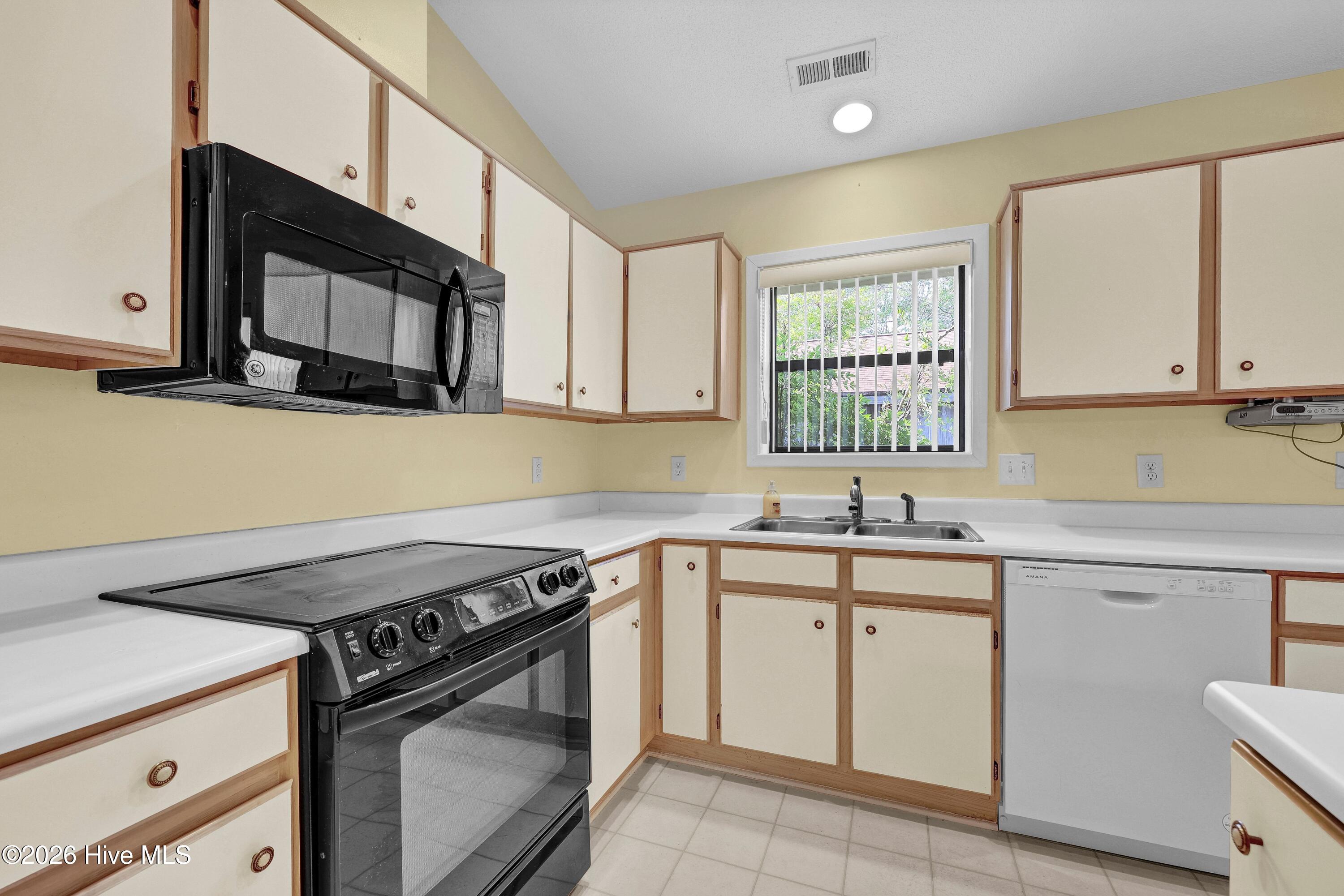 7412 Ridgeview Place Property Photo 10