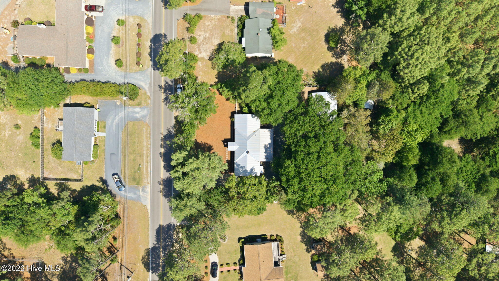 1425 Central Drive Property Photo 4