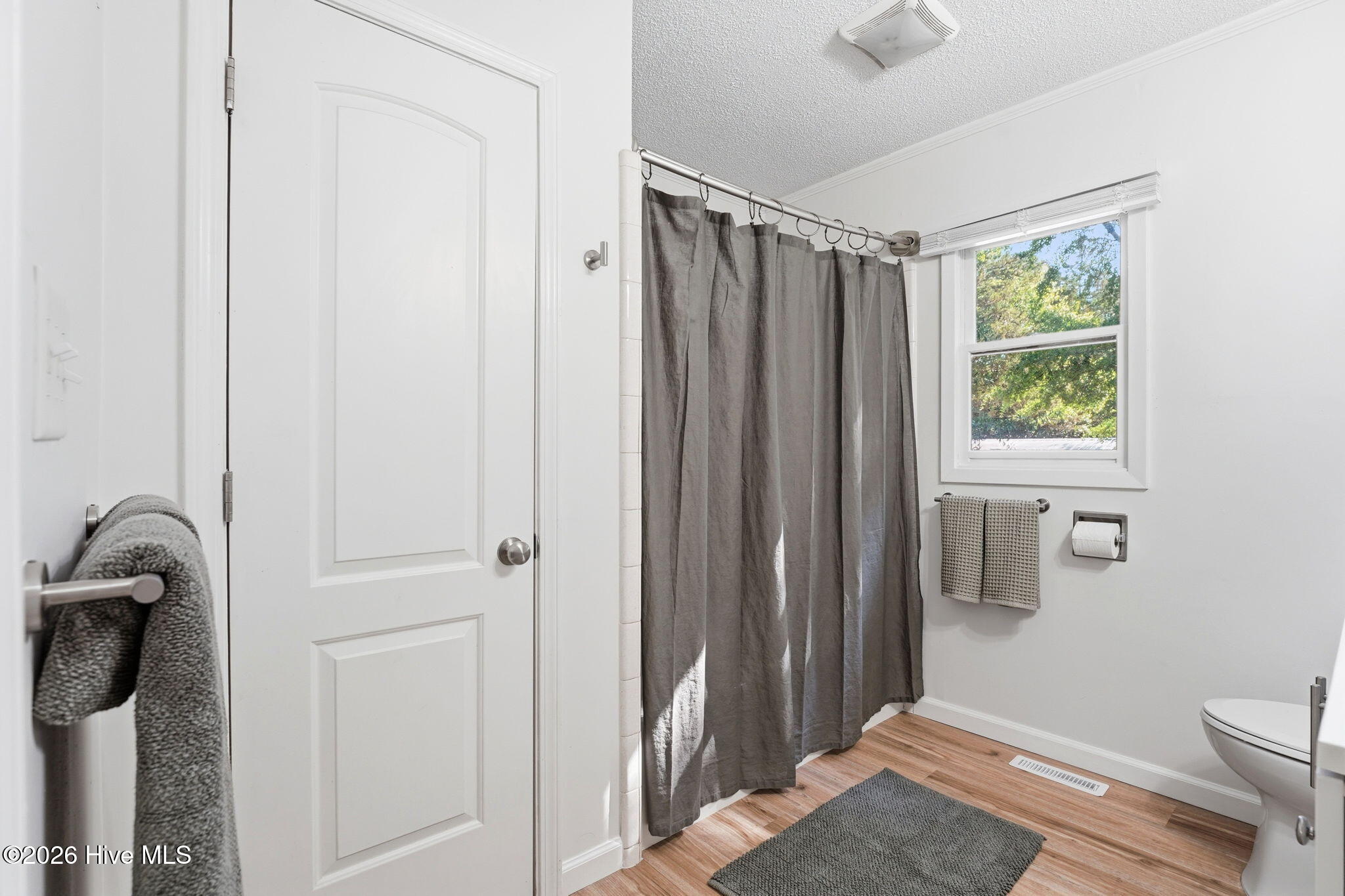 1425 Central Drive Property Photo 19