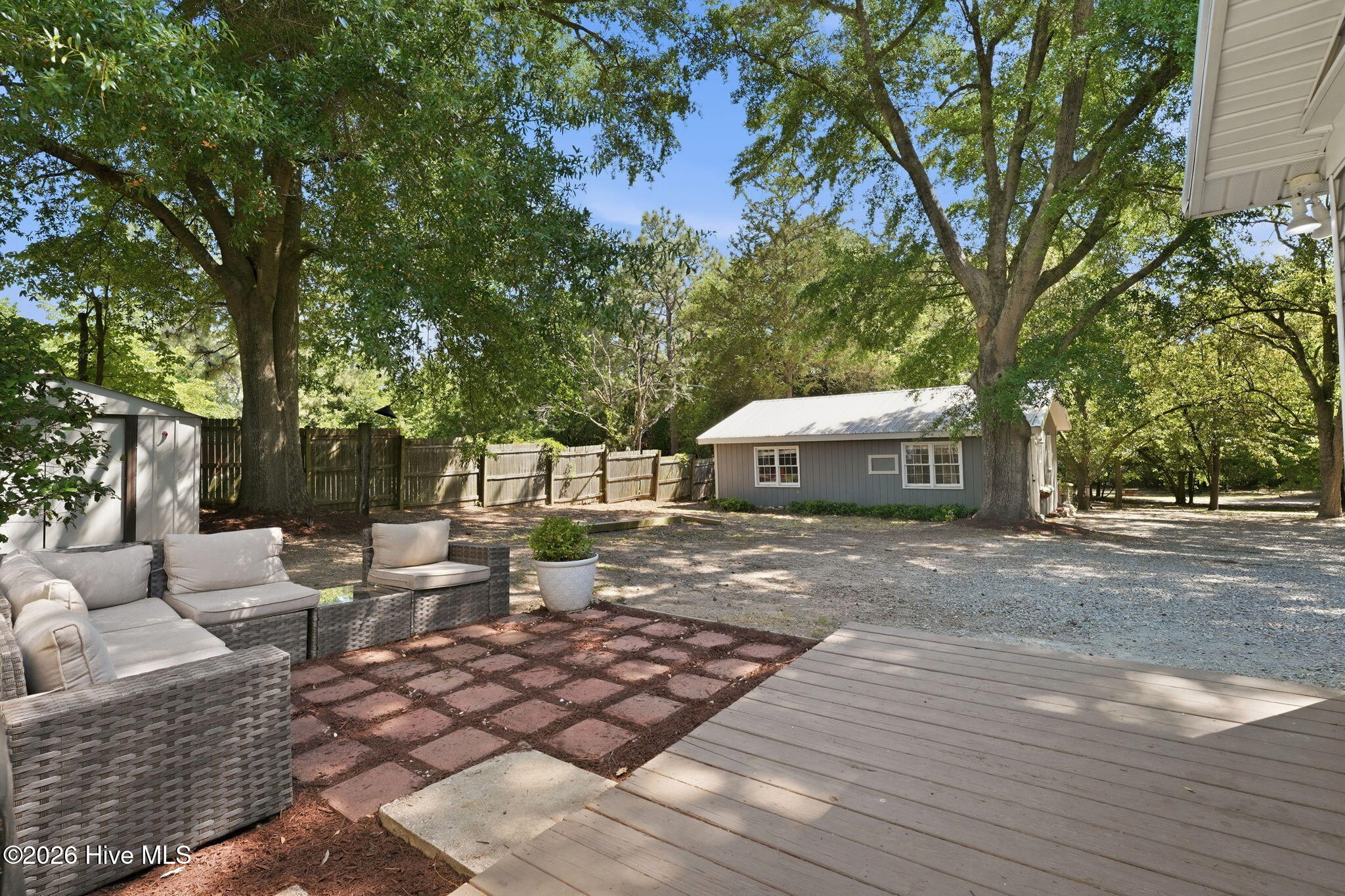 1425 Central Drive Property Photo 46