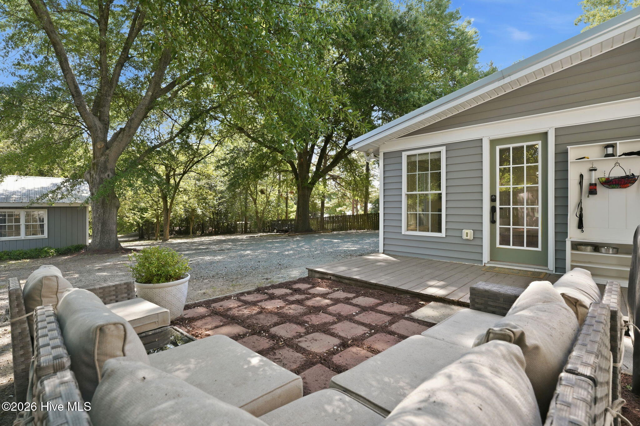 1425 Central Drive Property Photo 49