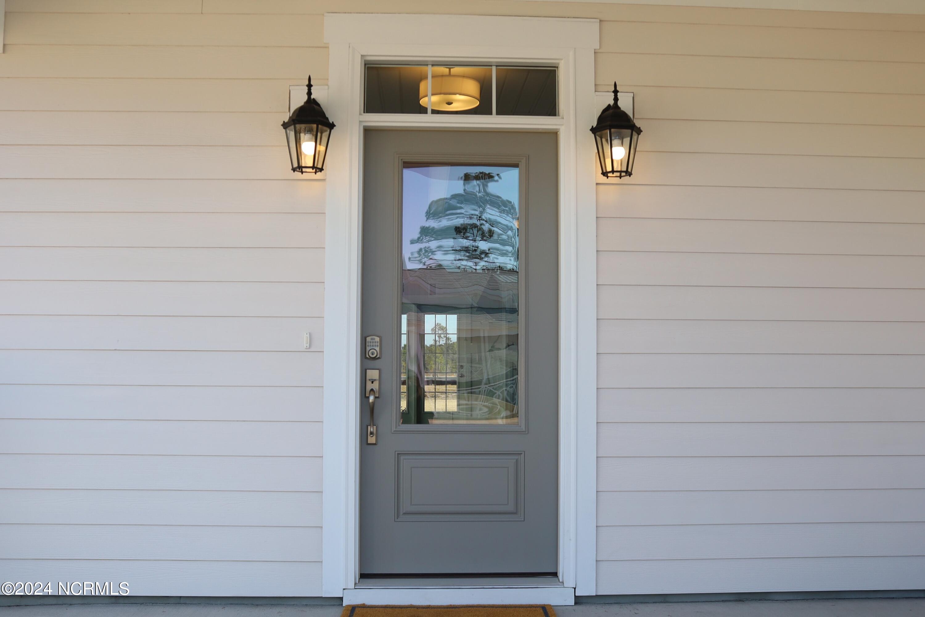21 E Singing Avenue Property Photo 2