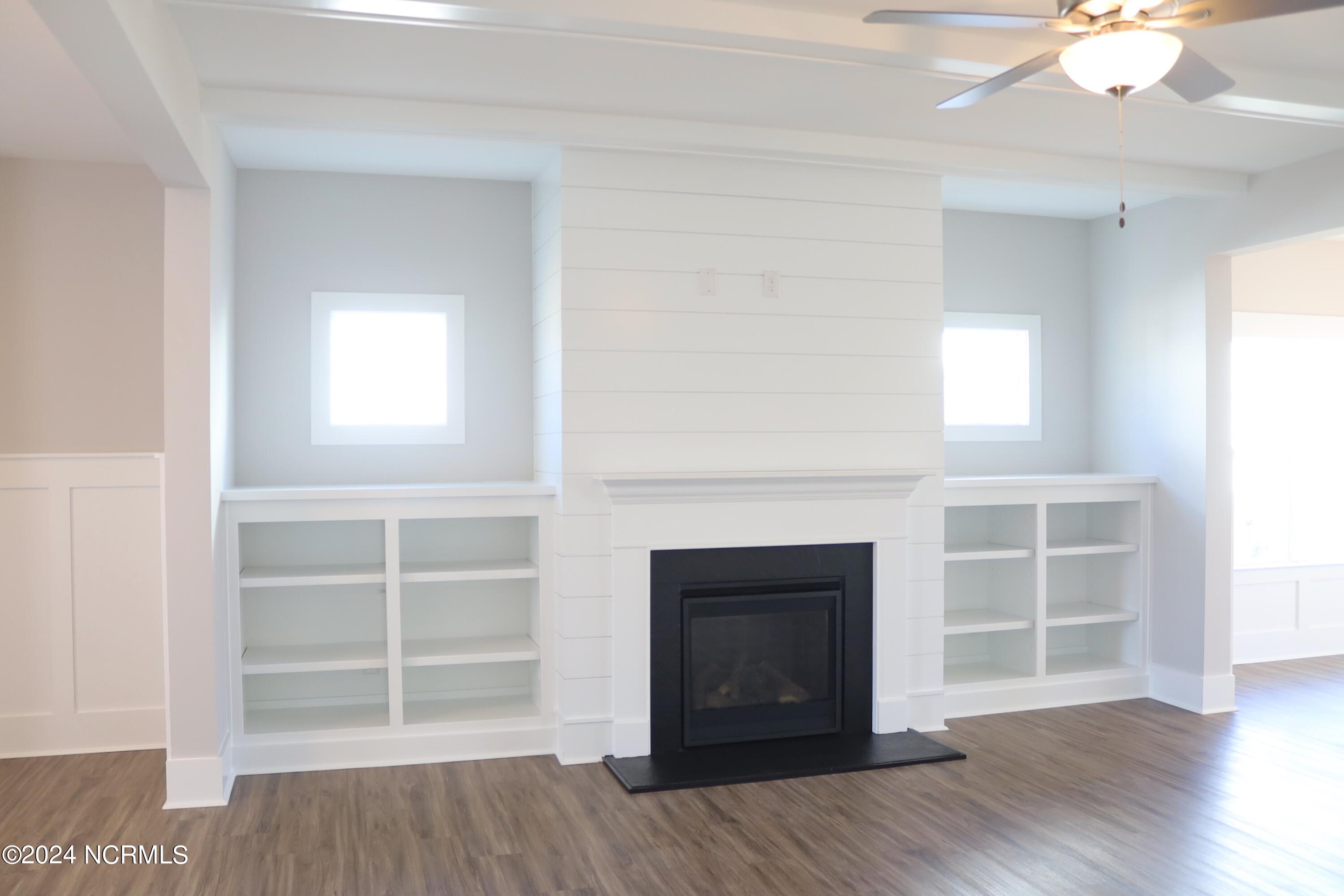 21 E Singing Avenue Property Photo 4