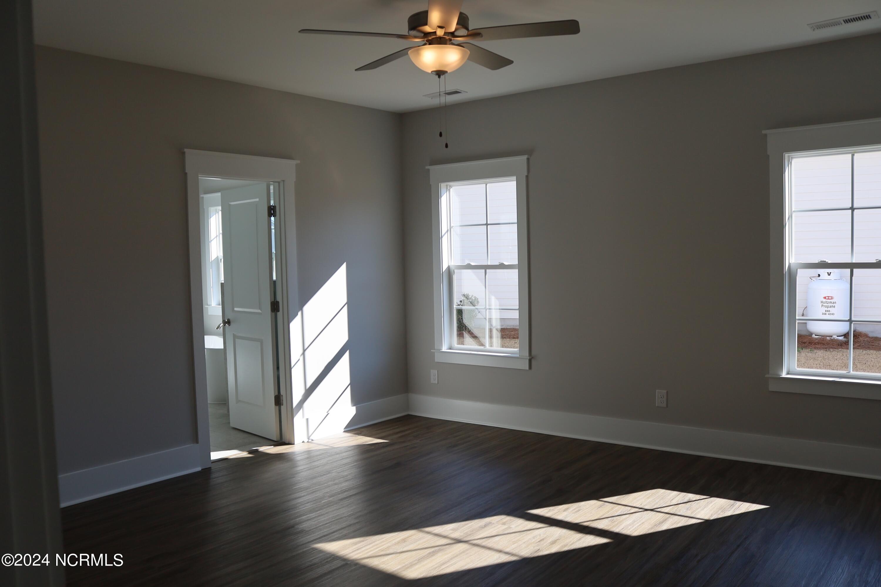 21 E Singing Avenue Property Photo 11