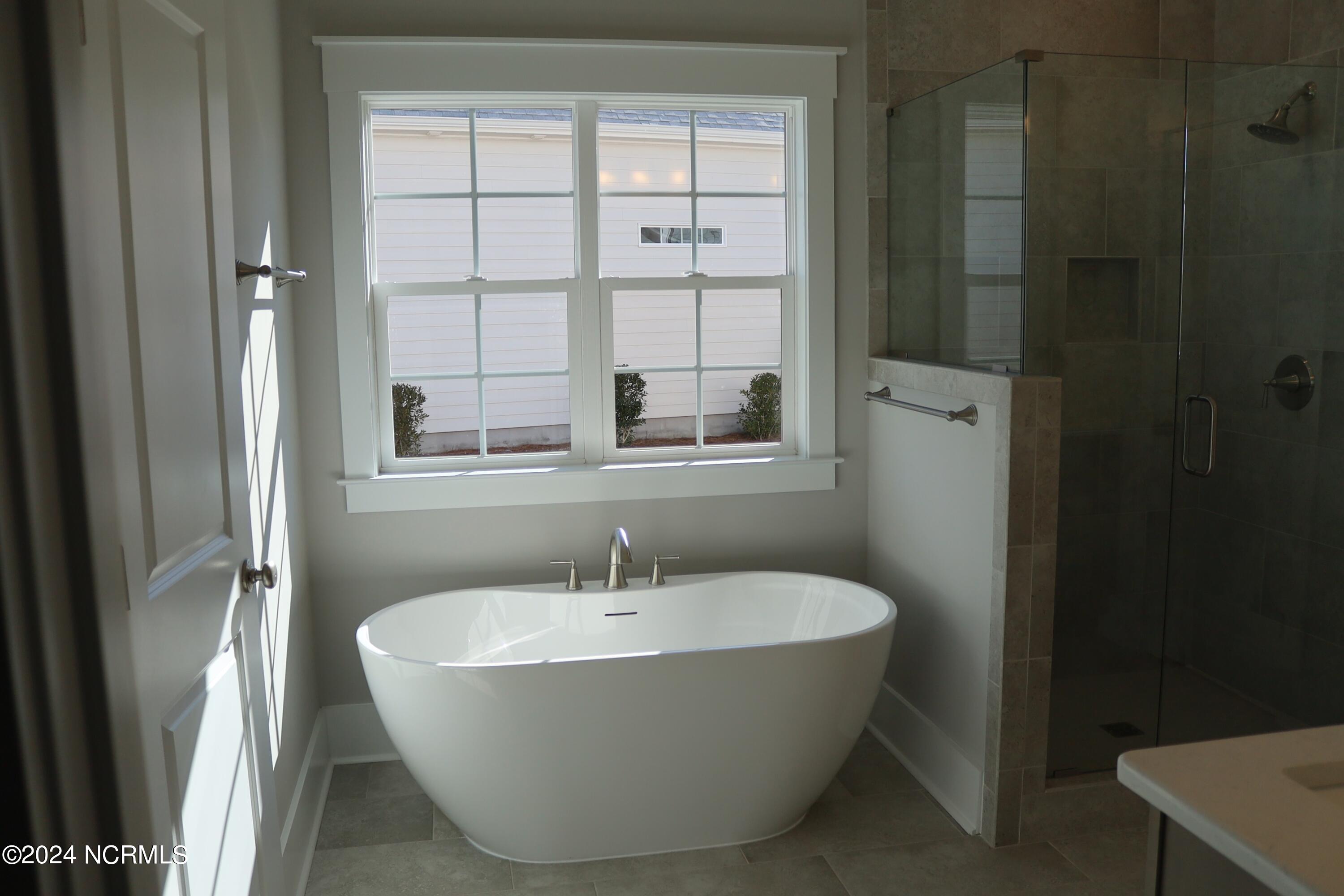 21 E Singing Avenue Property Photo 14